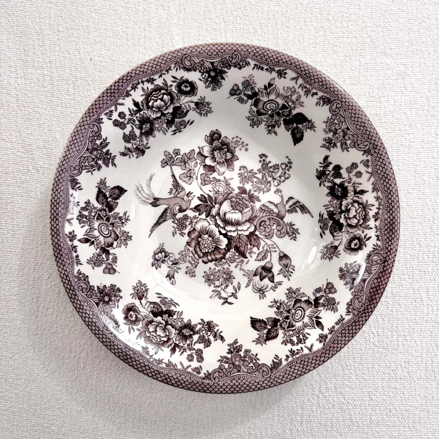 Royal Stafford large Asiatic Pheasant serving bowl thumbnail