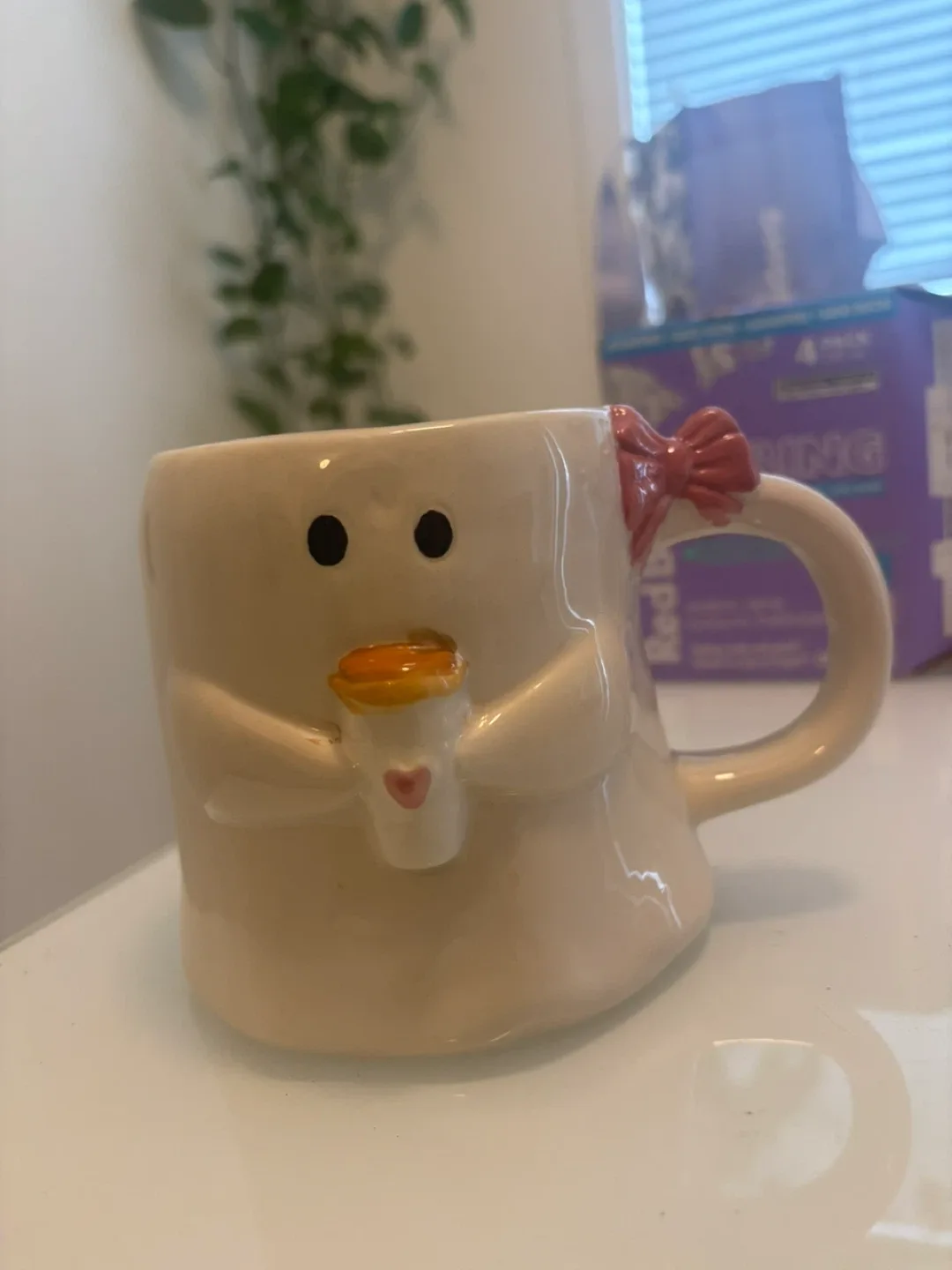 Cute Coffee Mug with Bow thumbnail