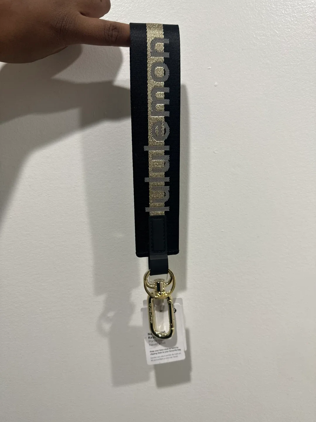 Lululemon Never Lost Keychain Black/Gold image indicator(2)