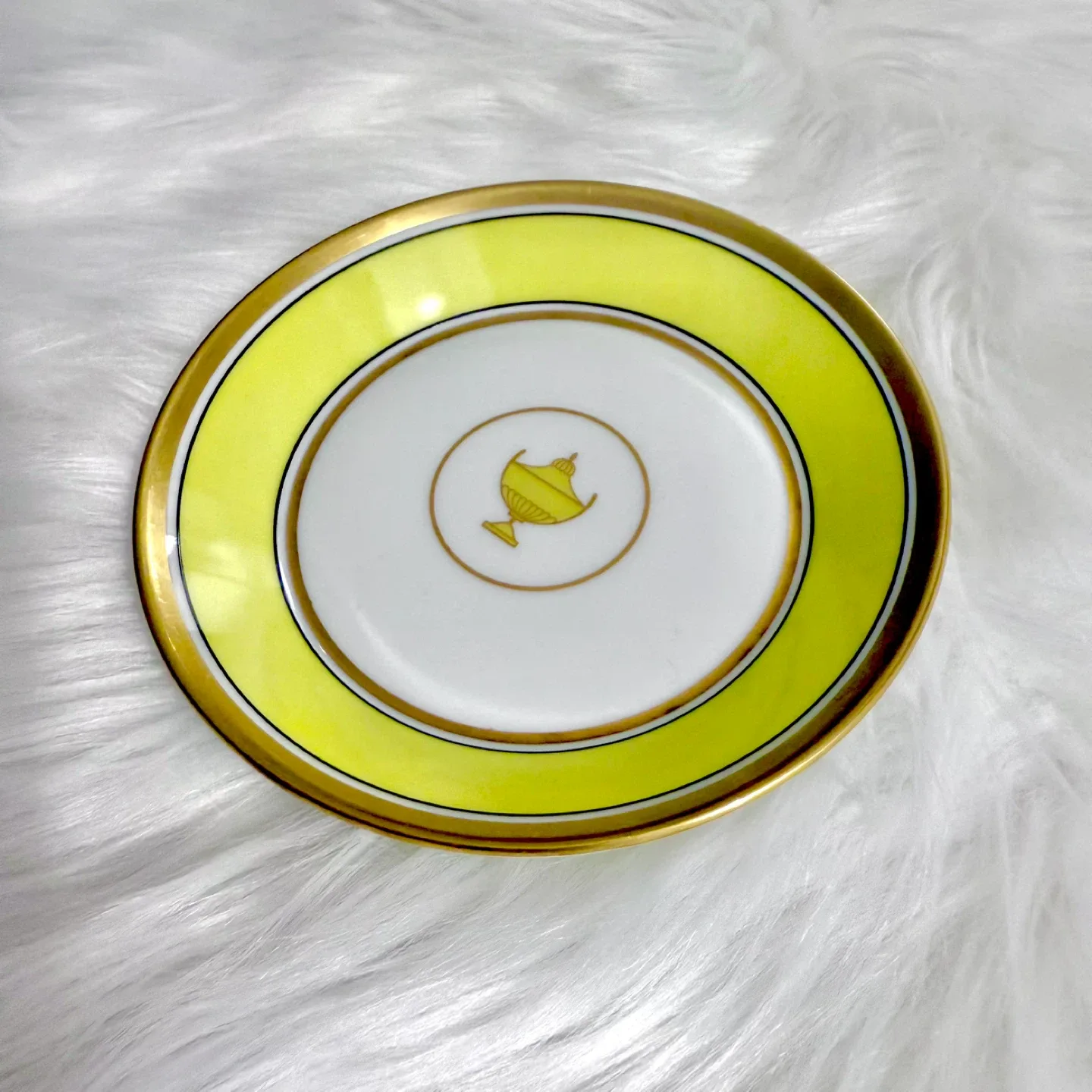 Ginori Yellow Contessa cup & saucer image indicator(2)