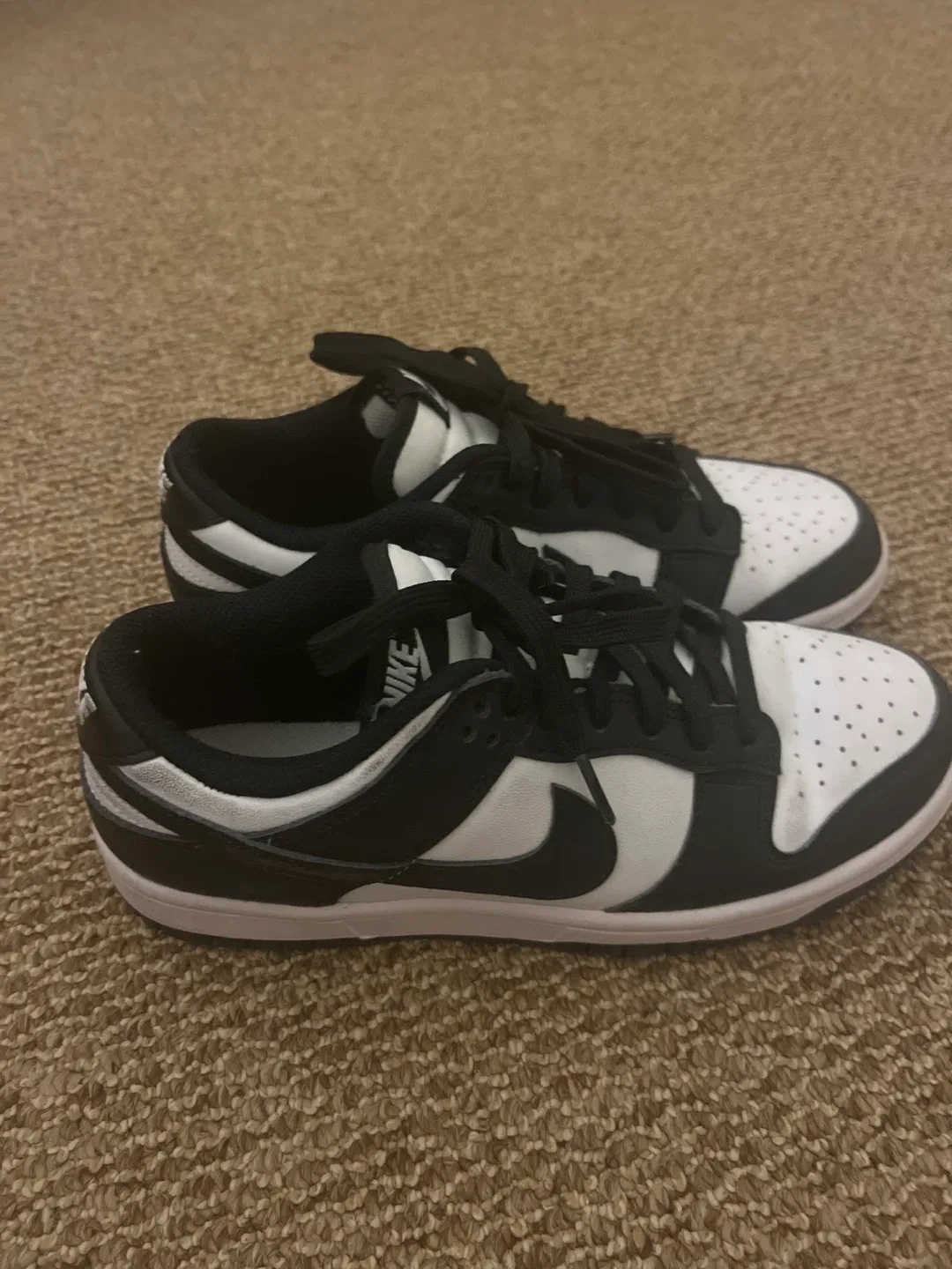 Nike Dunk Low Panda Shoes image indicator(4)