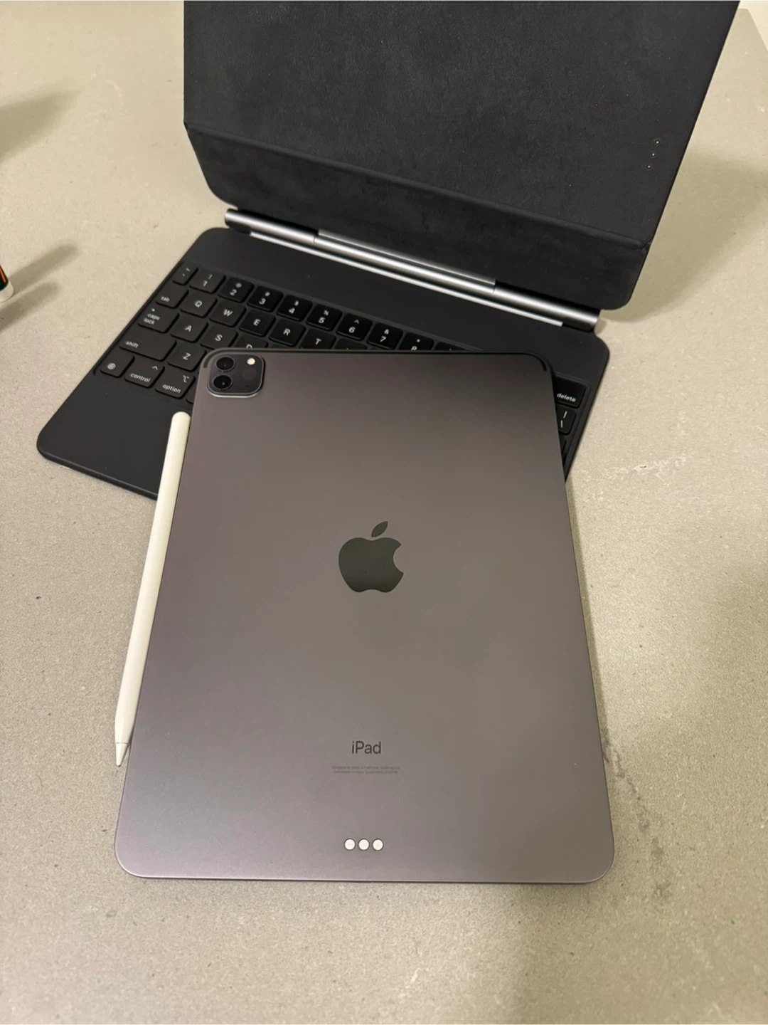 iPad Pro 11” (2nd gen) 128gb + Magic Keyboard + Apple Pencil - photo 3