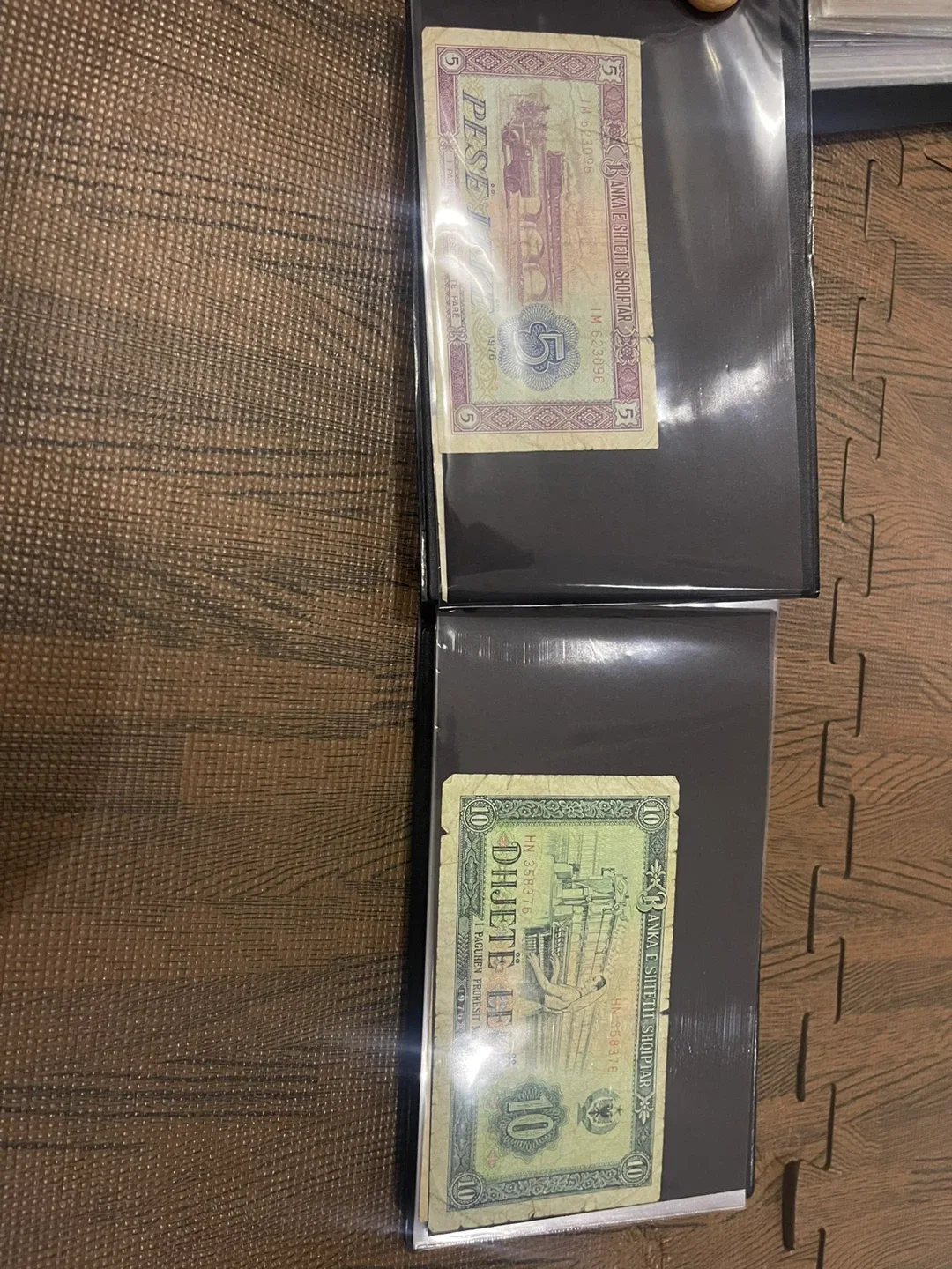 Albanian Currency Collection image indicator(2)