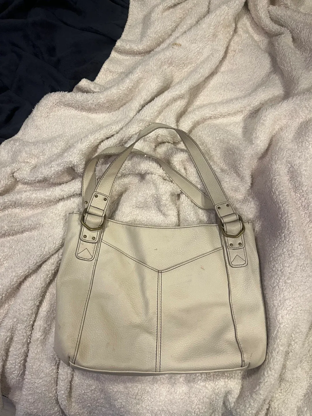 Relic Off-White Leather Purse image indicator(3)