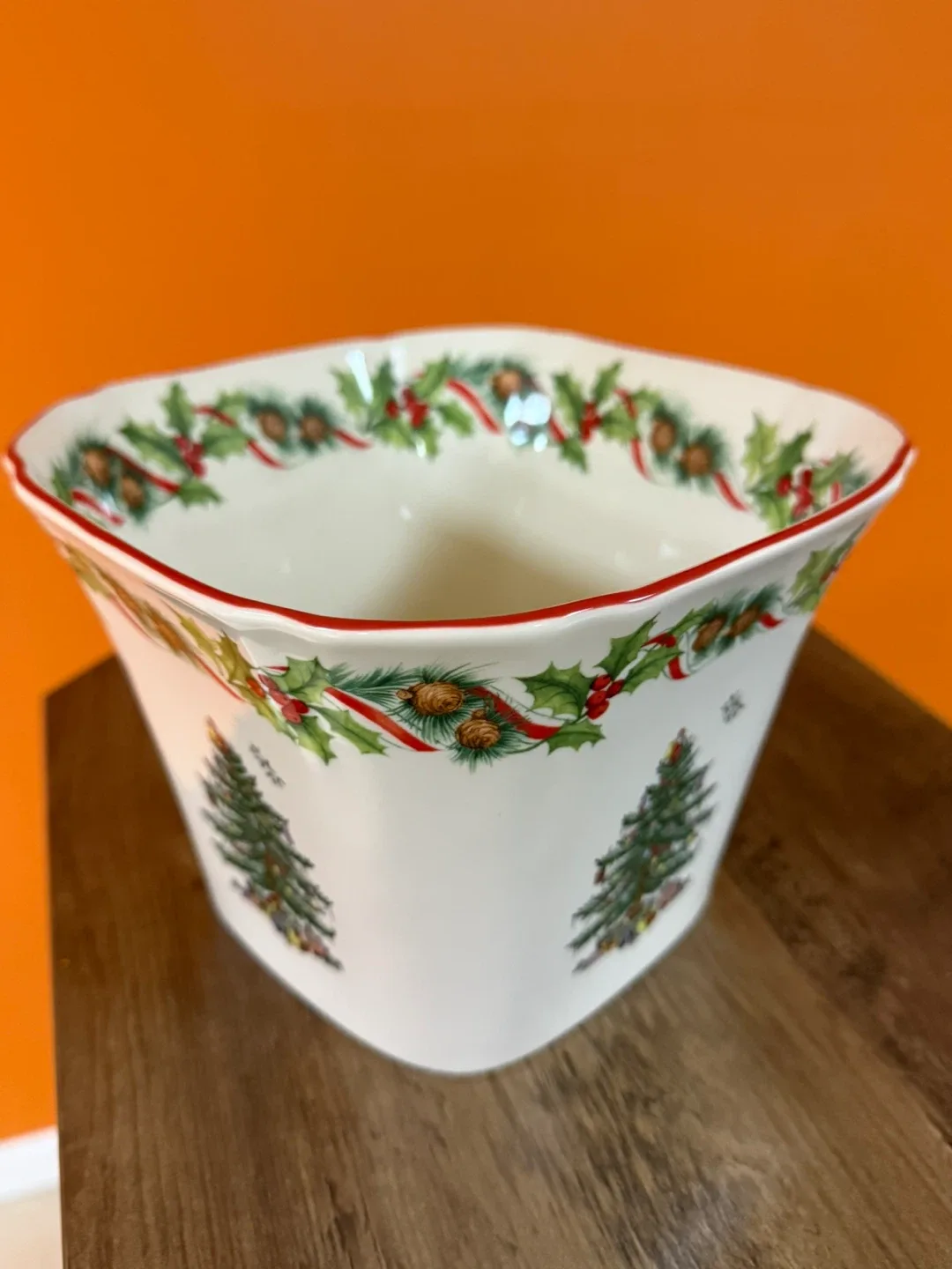 🧡New Spode Christmas Tree Holiday Planter thumbnail
