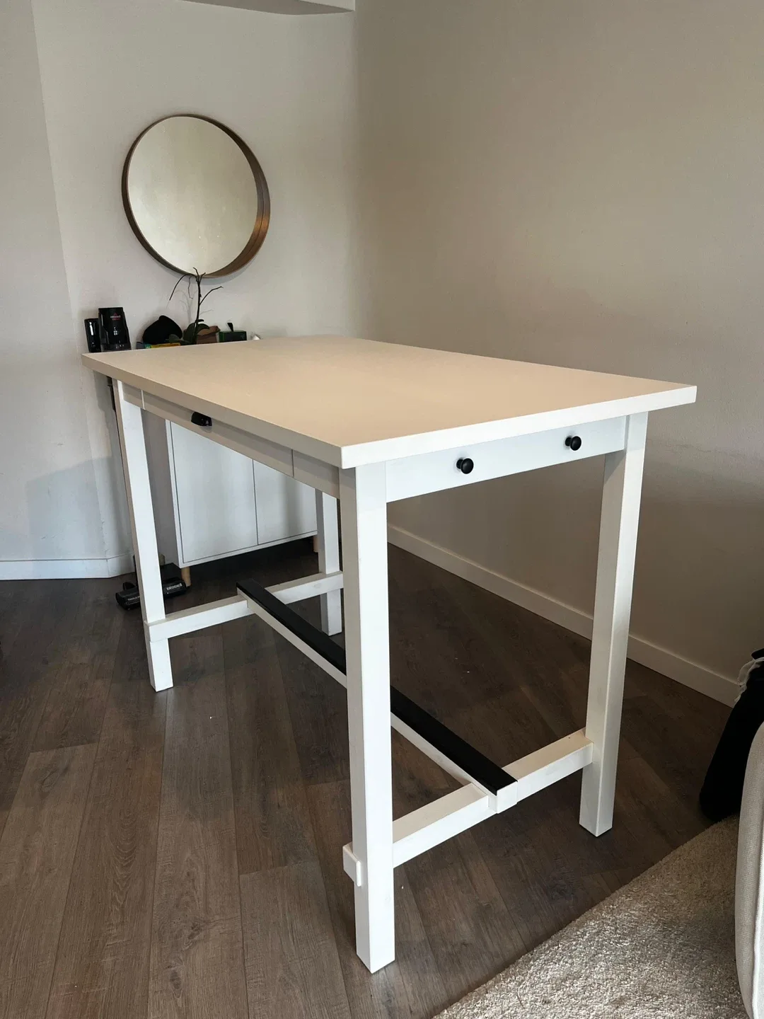IKEA Nordviken Bar Table with 4 Stools - White image indicator(2)