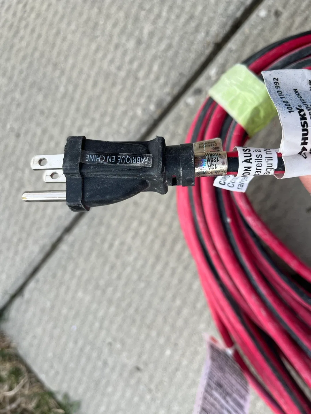 Husky 100 ft Indoor/Outdoor Extension Cord🧡 image indicator(2)