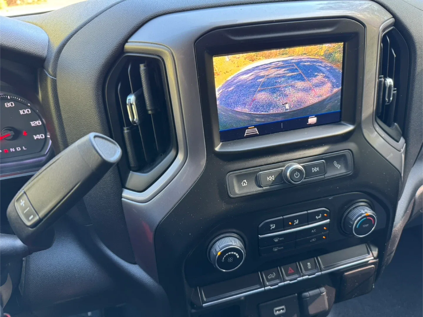 20 Chevrolet Silverado Custom image indicator(10)