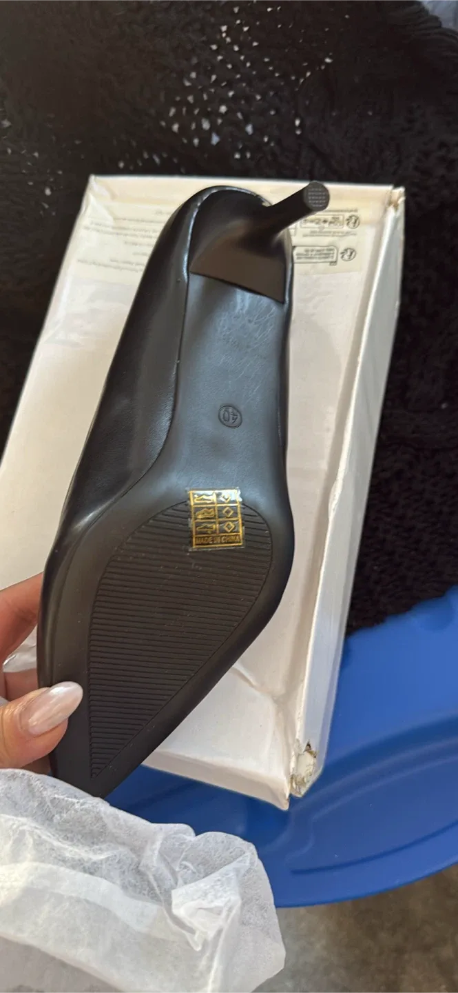 Black Heels, Size 40 image indicator(4)