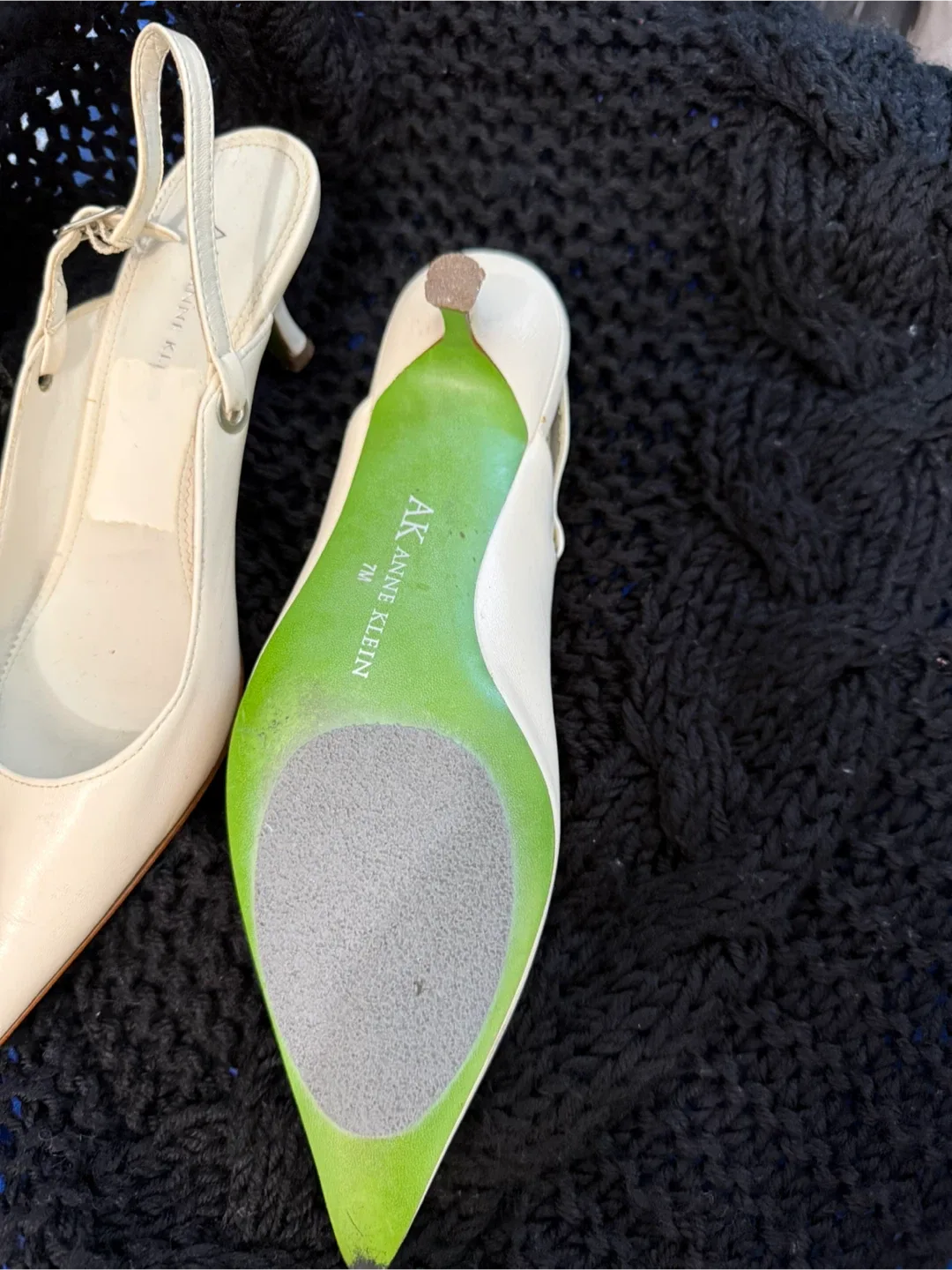 Anne Klein White Heels - Size 7 image indicator(3)