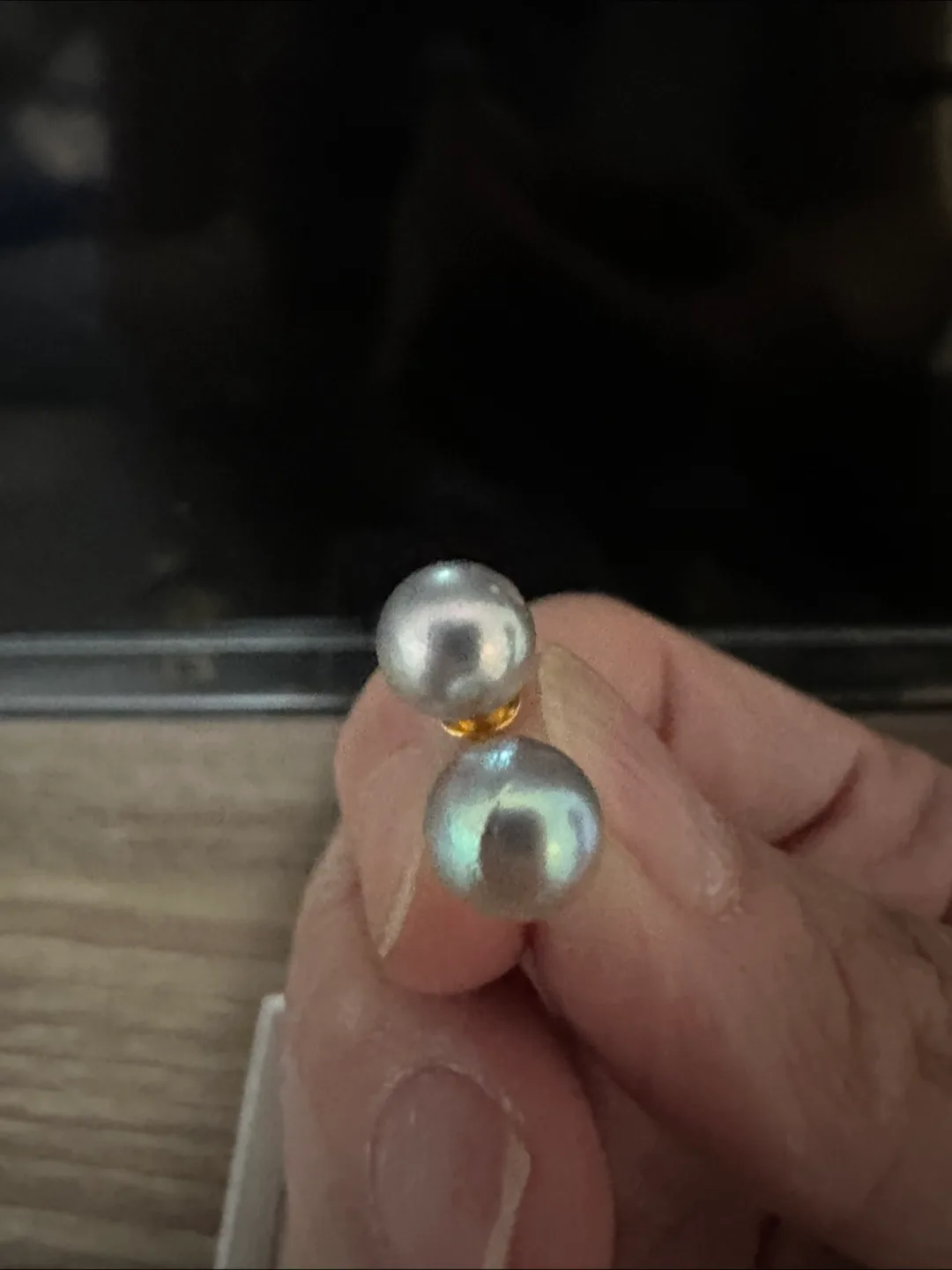 New South Sea Pearl Set of Stud Earrings and Necklace image indicator(5)