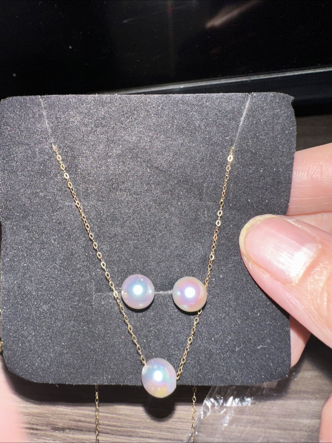 New South Sea Pearl Set of Stud Earrings and Necklace