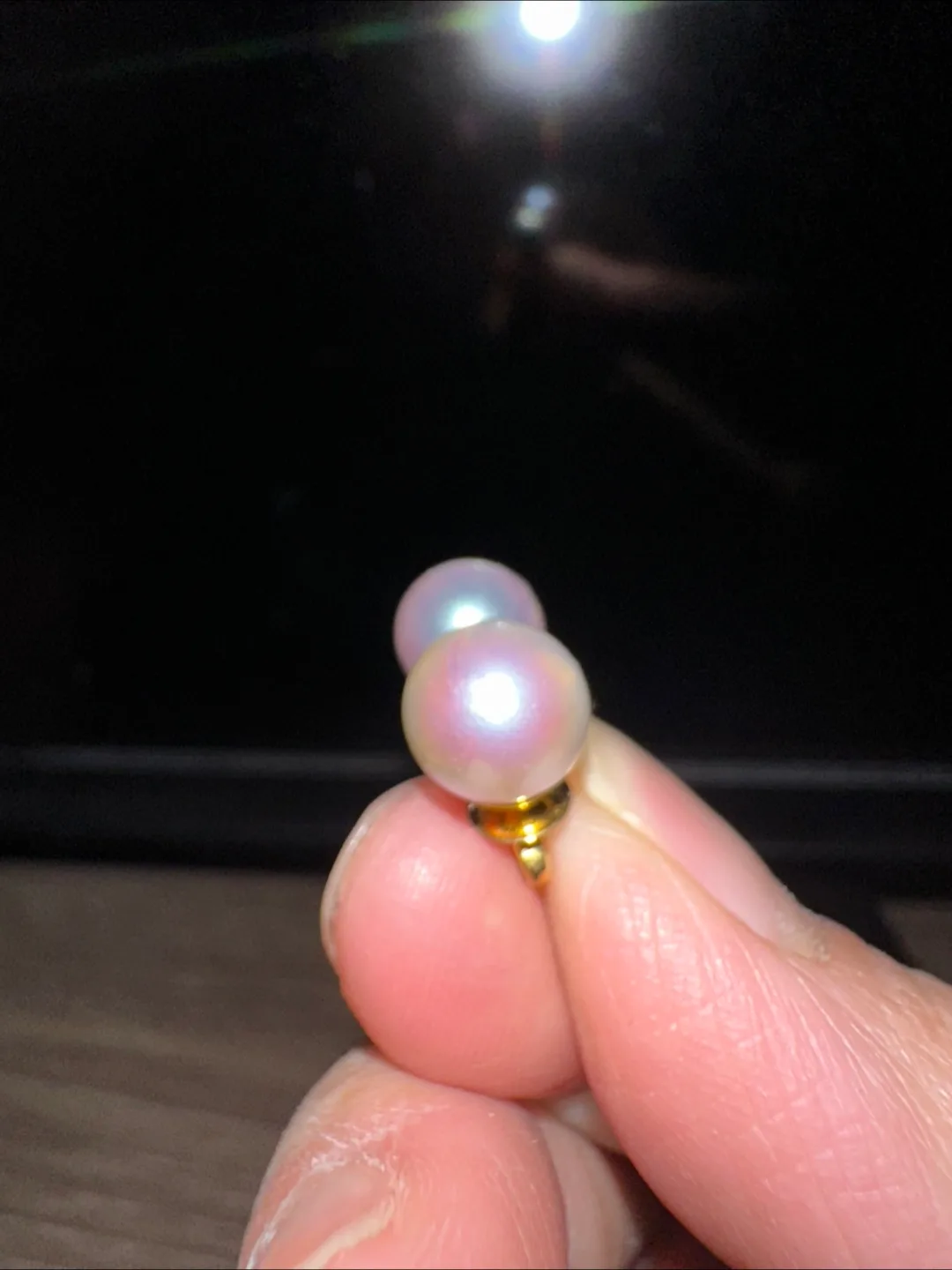 New South Sea Pearl Set of Stud Earrings and Necklace image indicator(6)