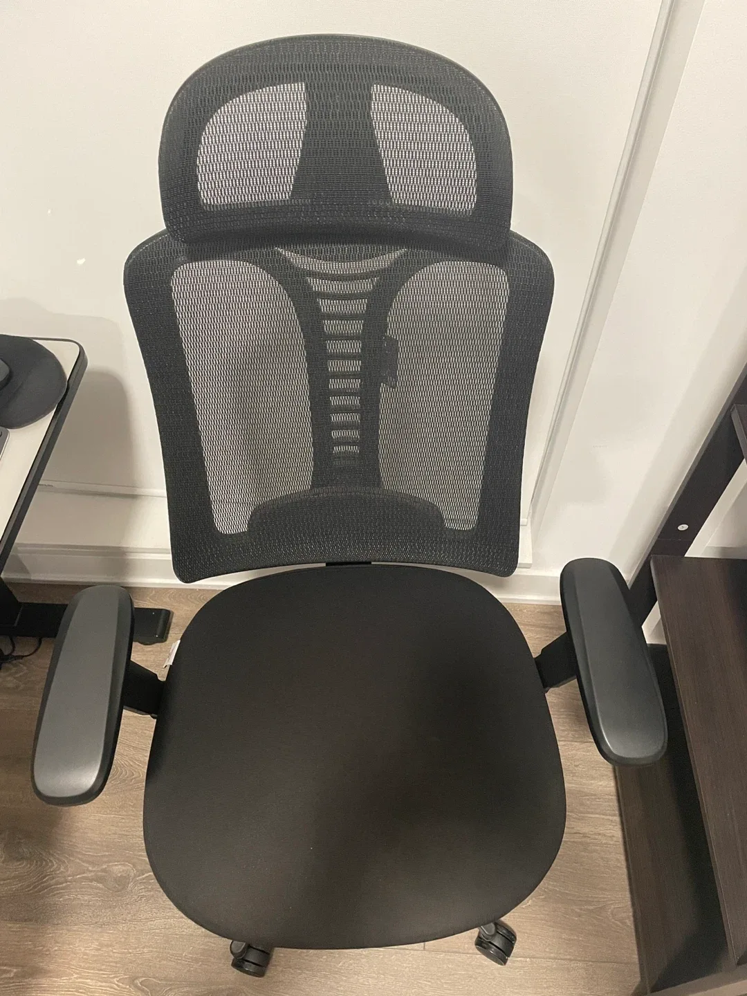 Ergonomic Mesh Office Chair thumbnail