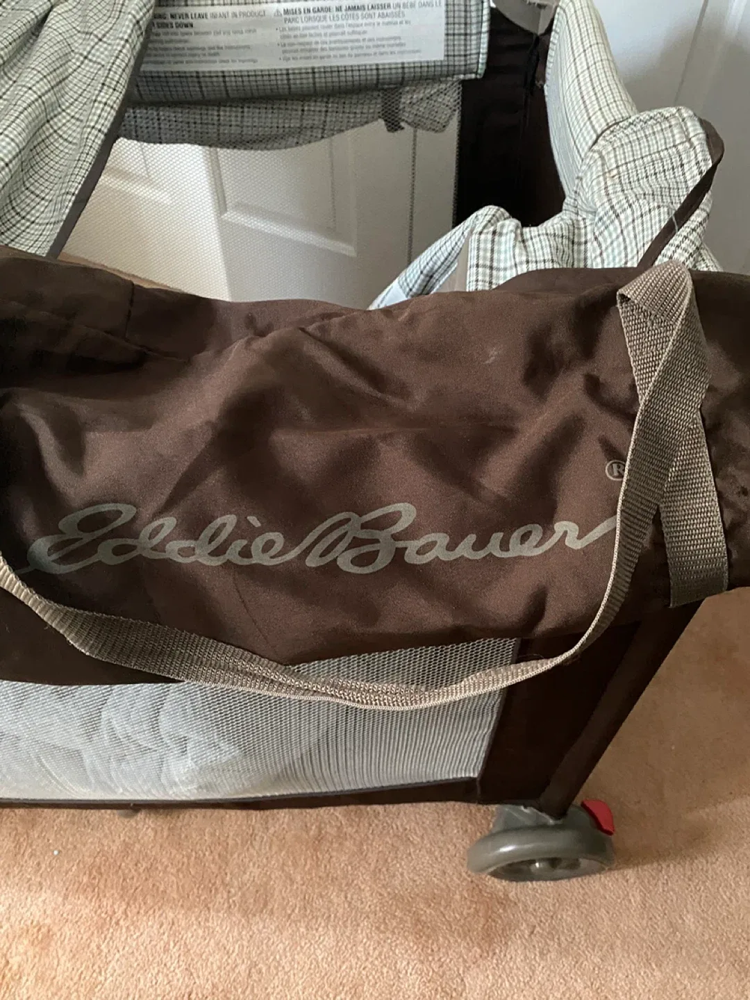 Eddie Bauer Playard image indicator(4)