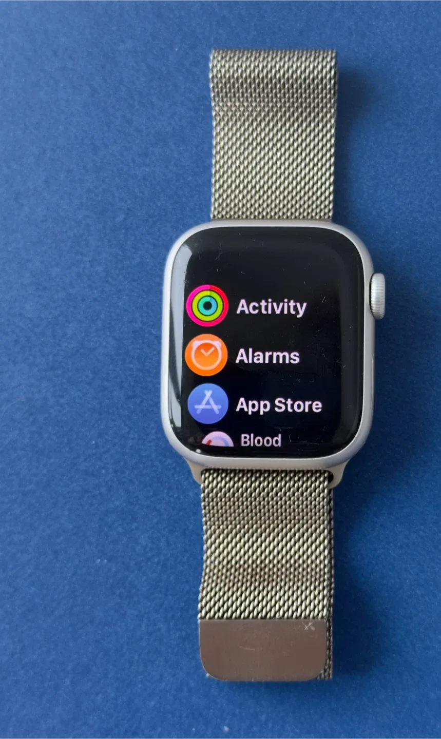 Apple Watch Series 8 (GPS) 41 MM thumbnail