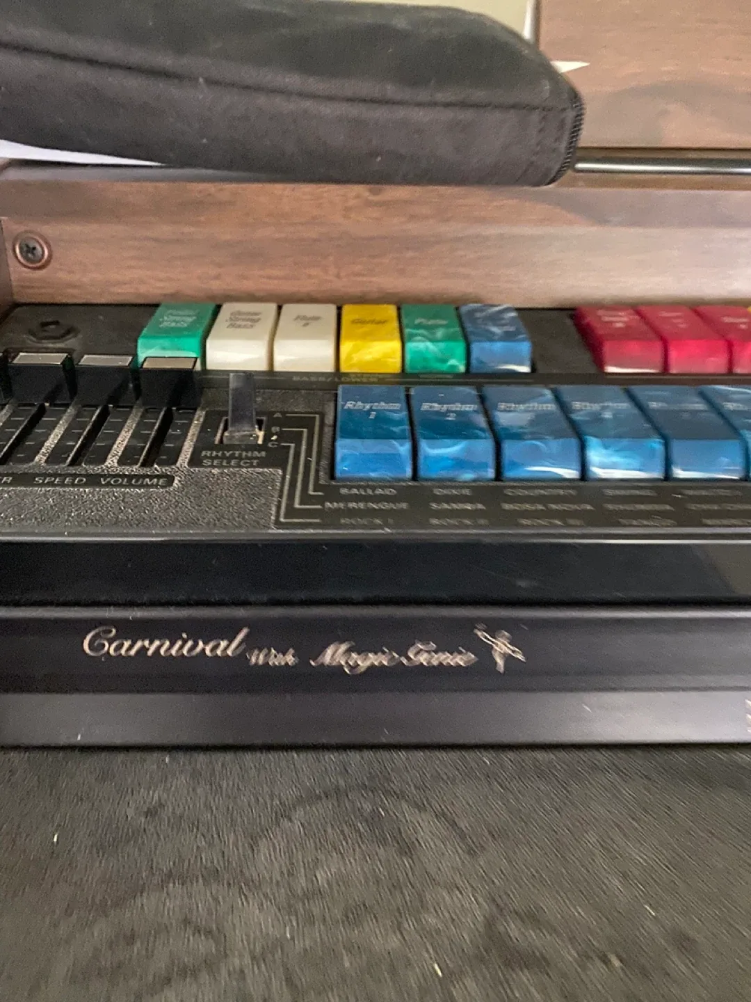 Lowrey Carnival with Magic Genie Series Organ image indicator(3)