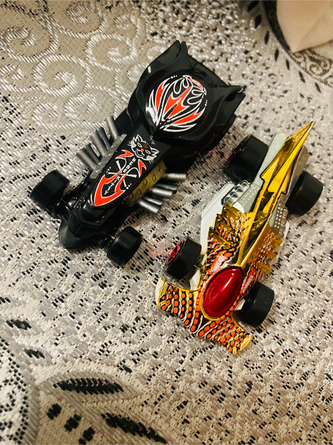 3 Hot Wheels Diecast Mini Cars - photo 3