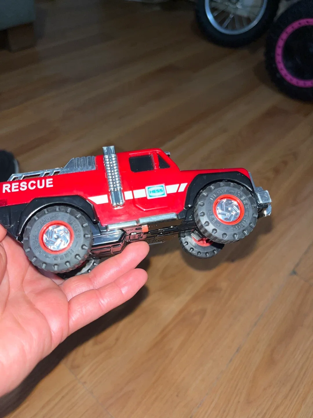 Hess Rescue Truck image indicator(2)