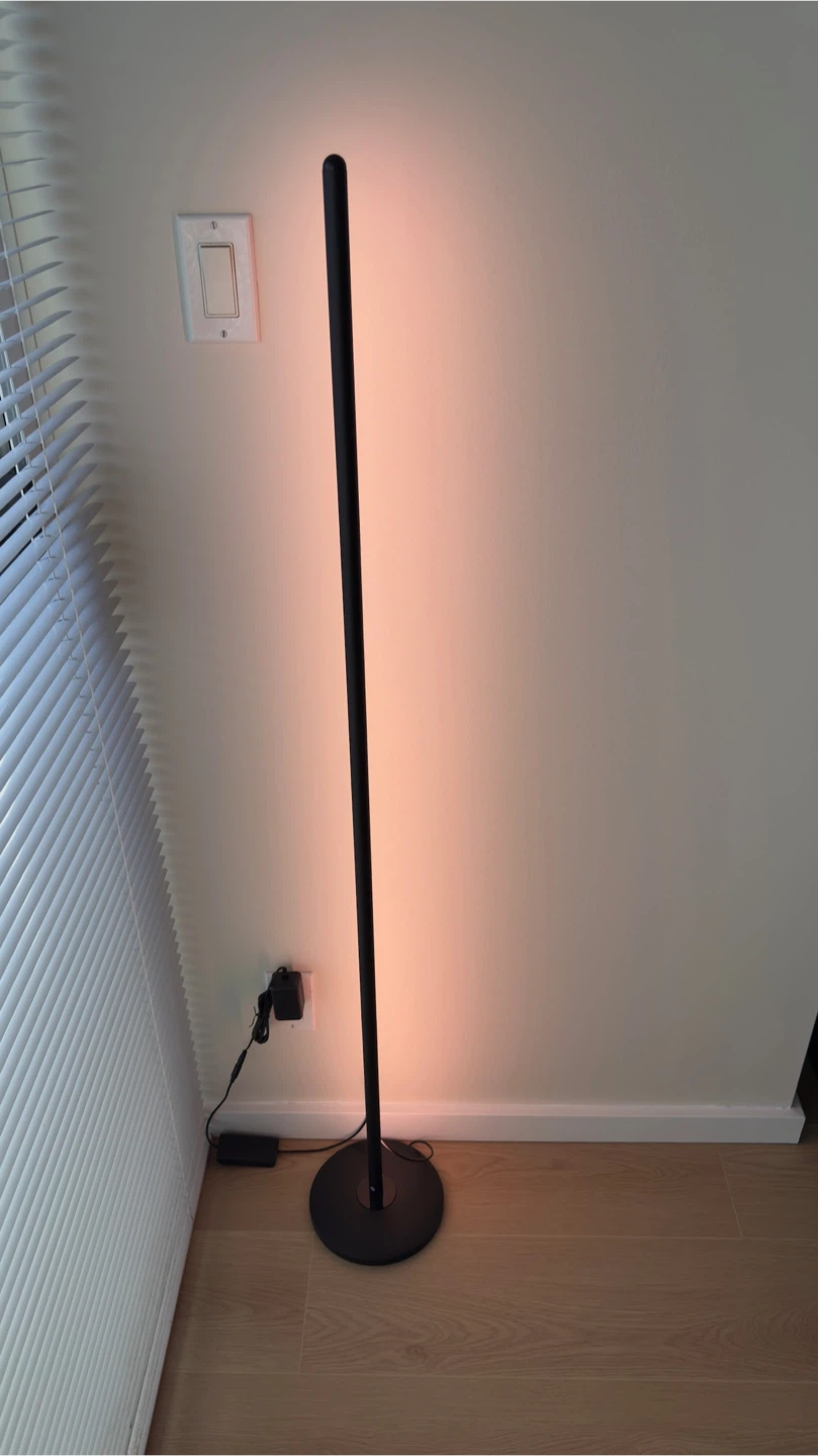 GOVEE RGBICW Smart Corner Floor Lamp - Black
