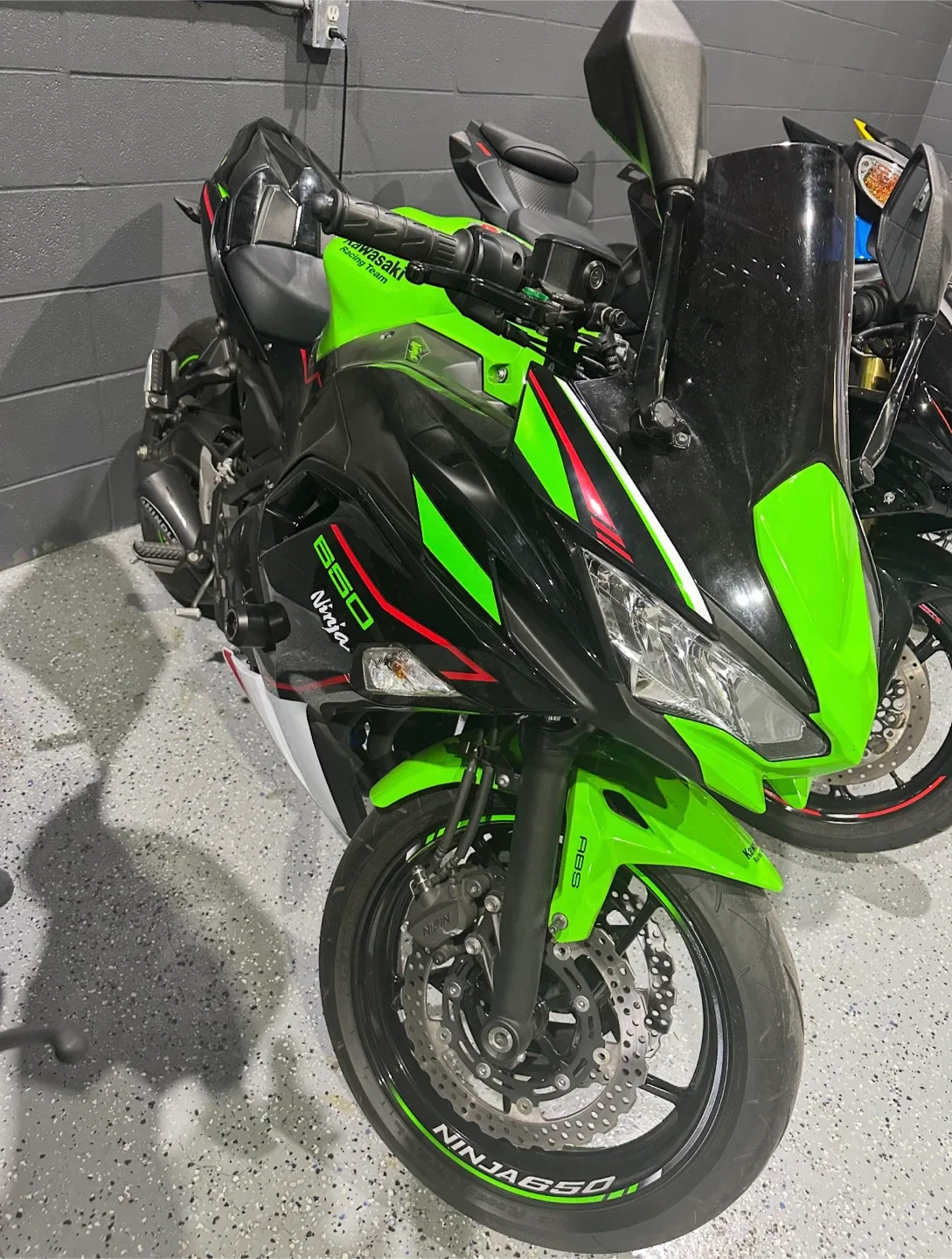 2022 Kawasaki Ninja thumbnail