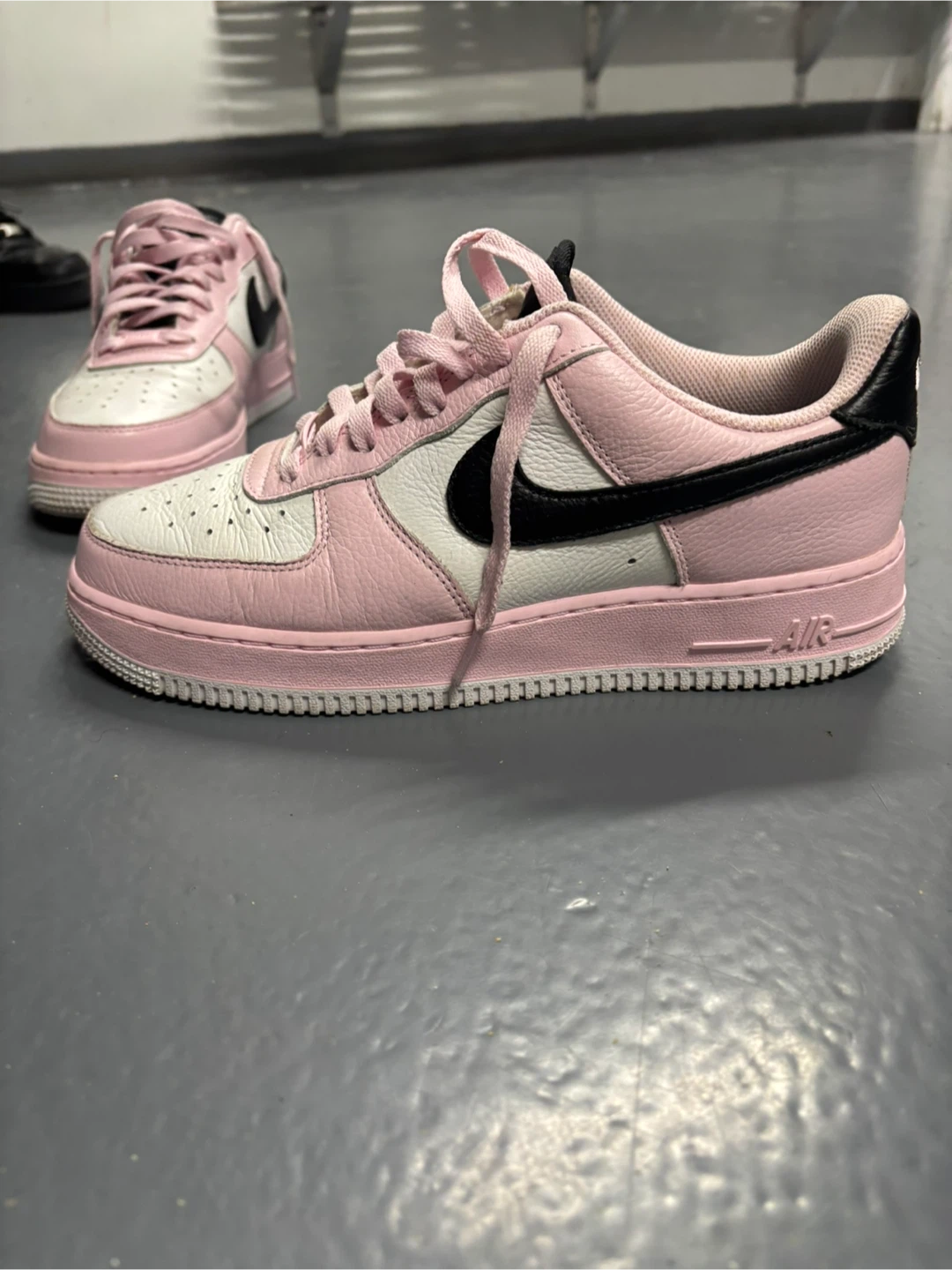 Nike Air Force 1 Low Pink/White, Size 8.5 - photo 2