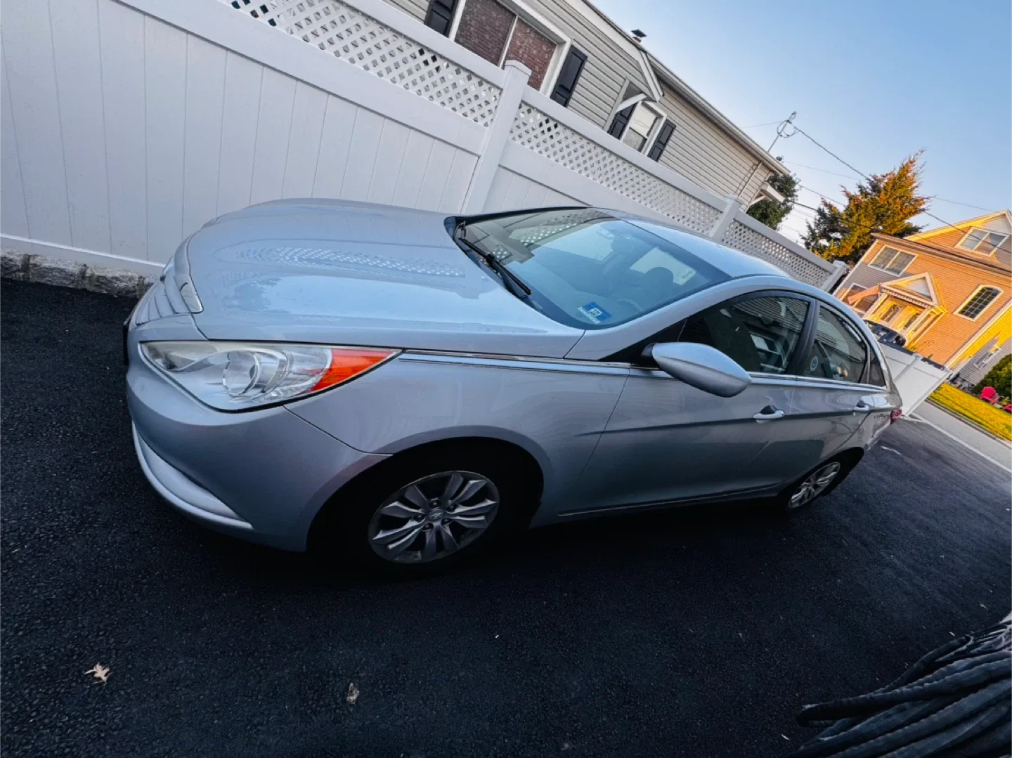 2011 Hyundai Sonata Sedan - Silver image indicator(3)