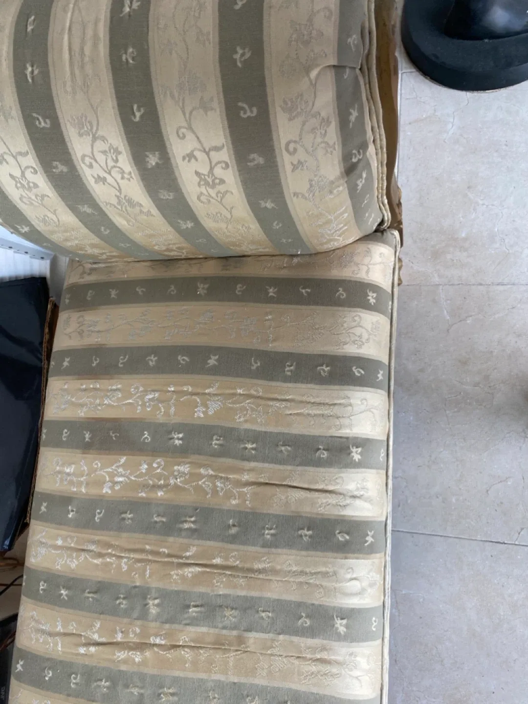 French Louis XVI style settee or love seat image indicator(3)