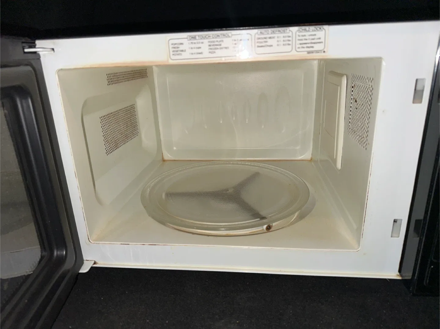 Goldstar Microwave - Black image indicator(2)