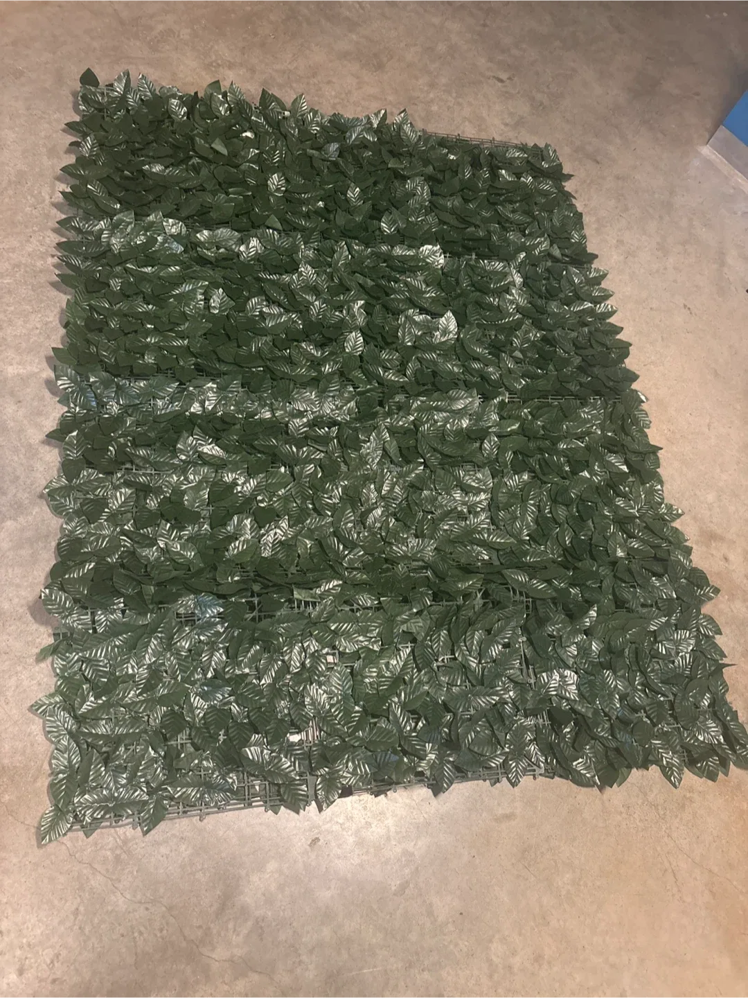 Artificial Ivy Leaf Green Wall Decor thumbnail