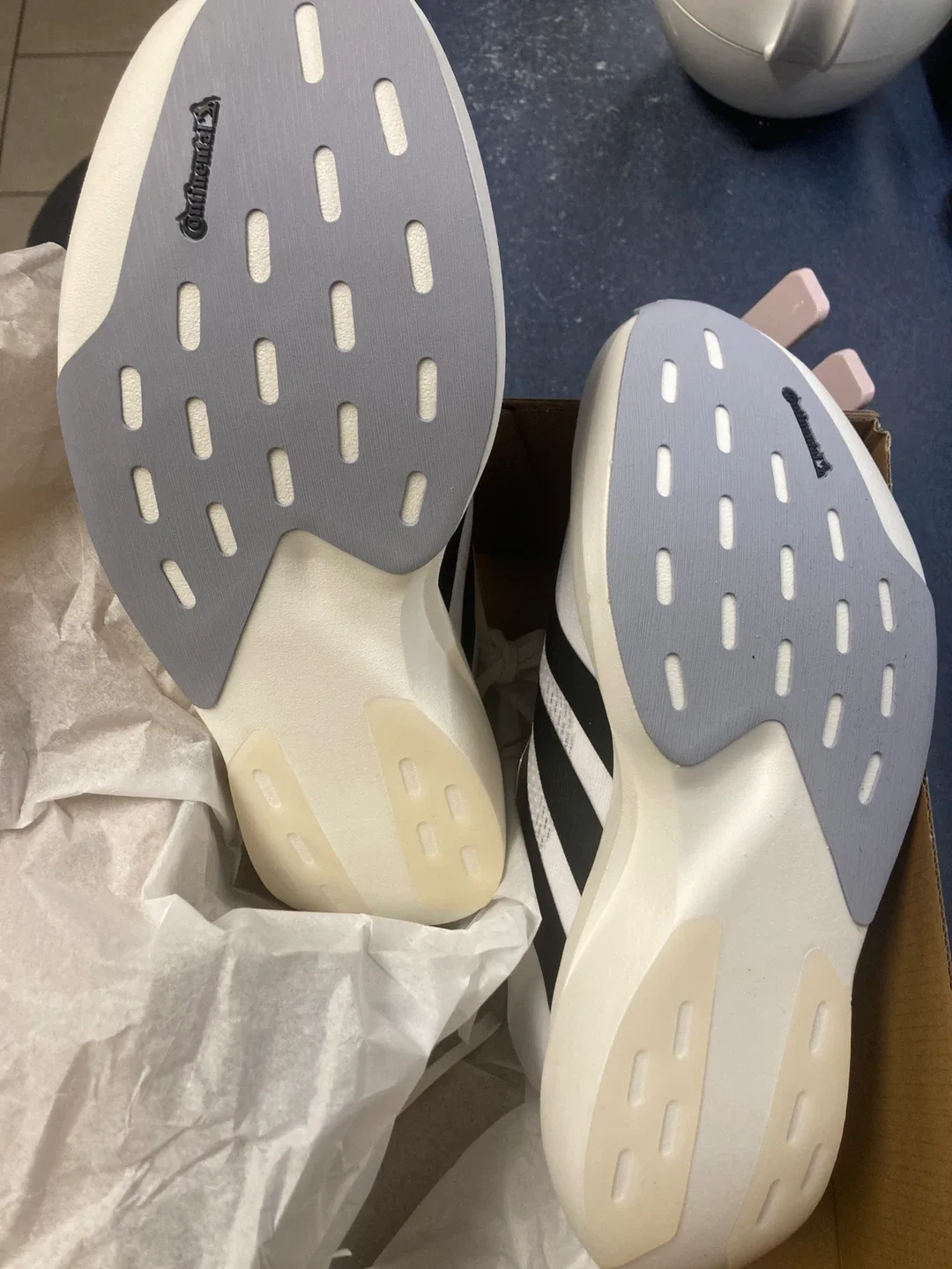 Adidas Adizero Evo SL M - Size 9.5 (US) image indicator(2)