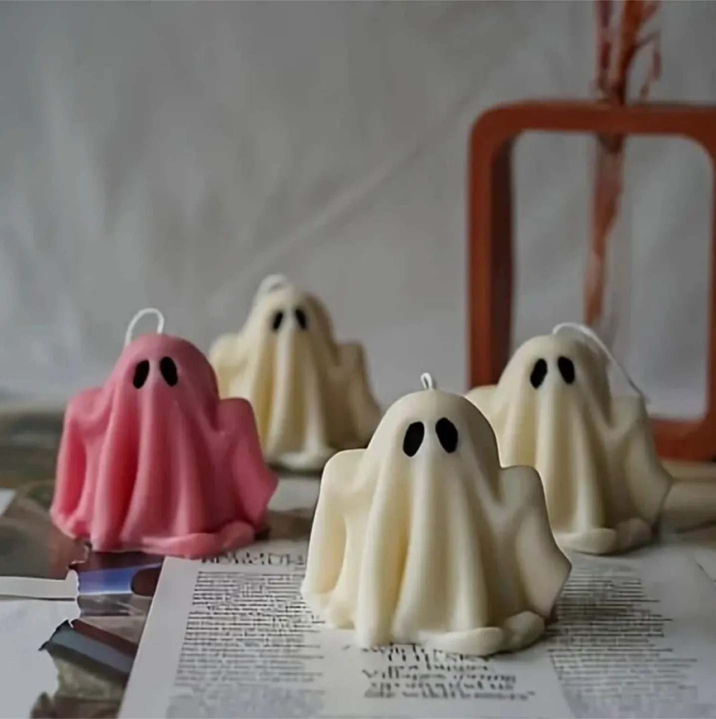 Ghost Shaped Candles - Pink and White image indicator(2)