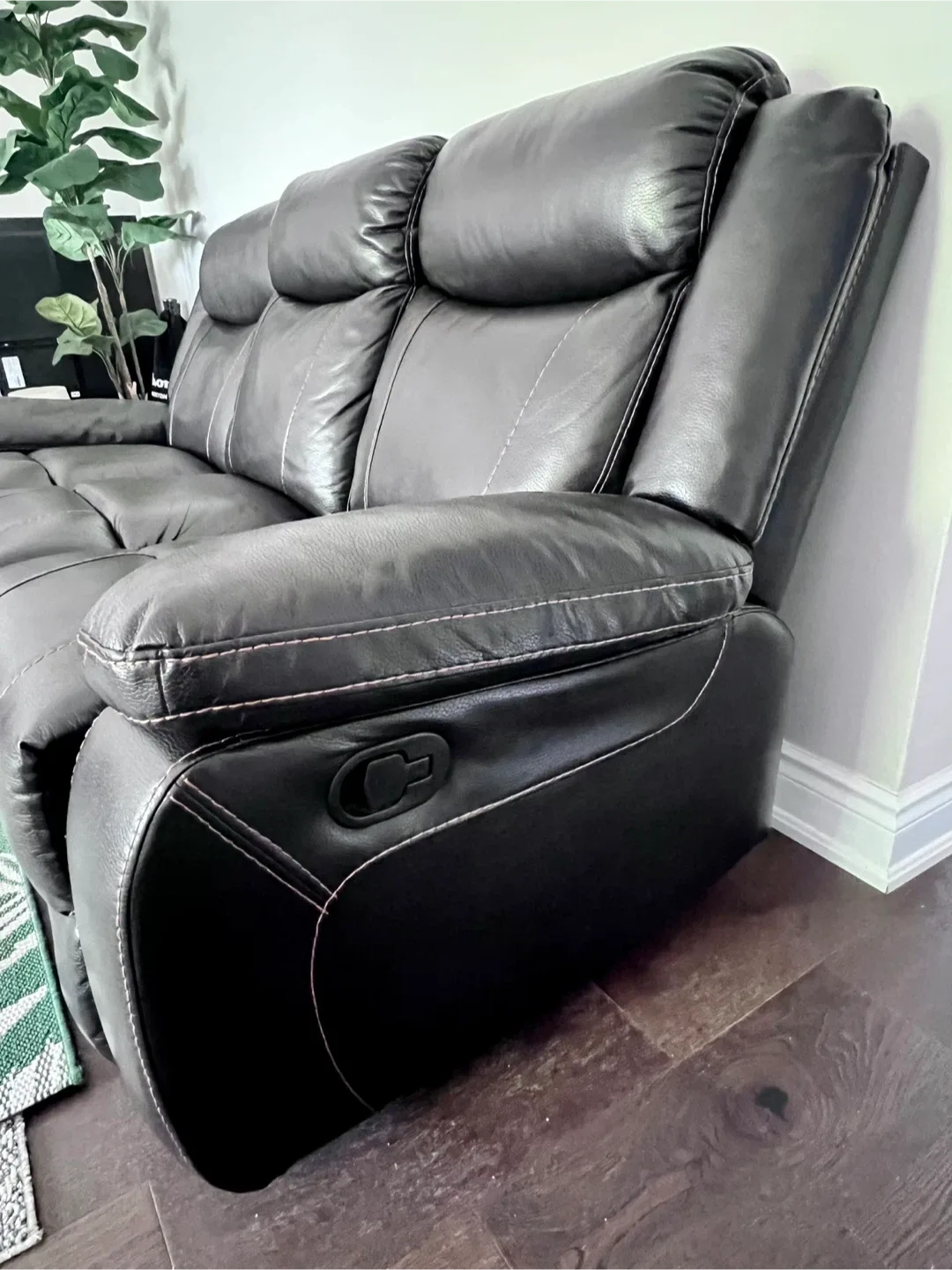 Black Leather 3-Seat Reclining Sofa image indicator(6)