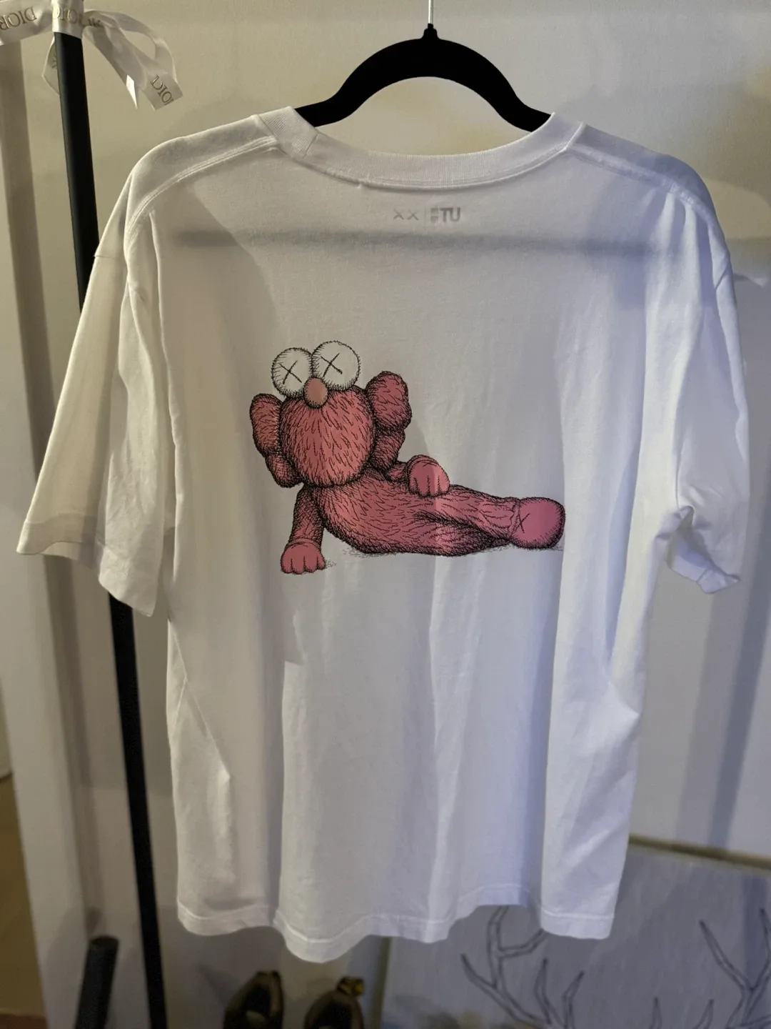 Uniqlo x Kaws White T-Shirt image indicator(2)