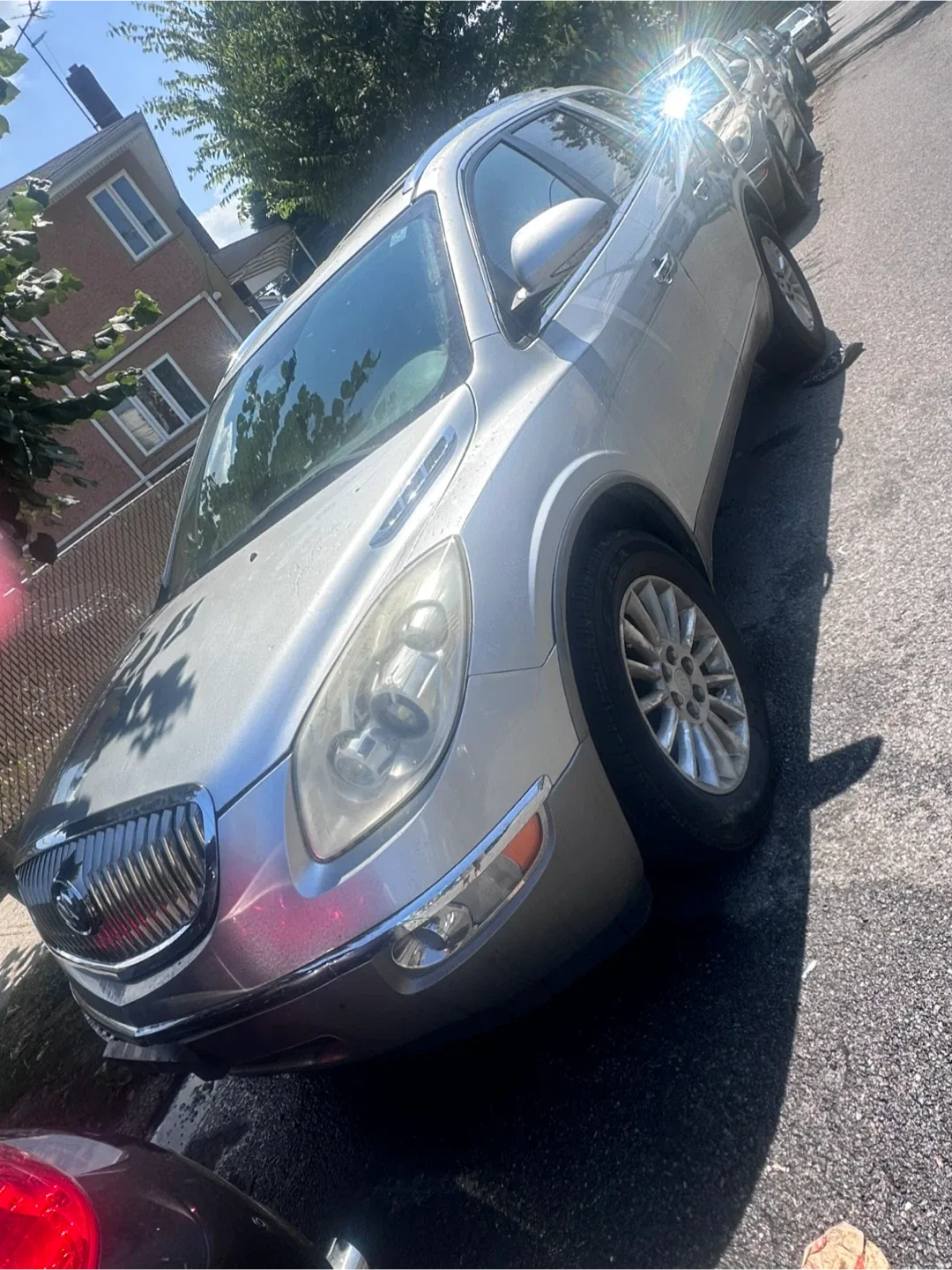 Silver Buick Enclave image indicator(4)