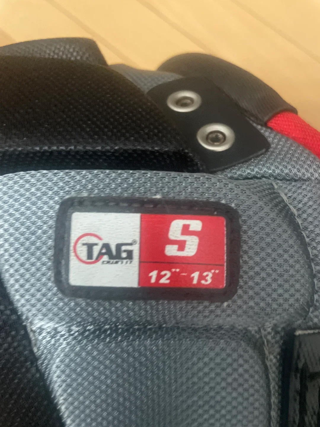 TAG Adult Football Shoulder Pads - Size Small image indicator(3)