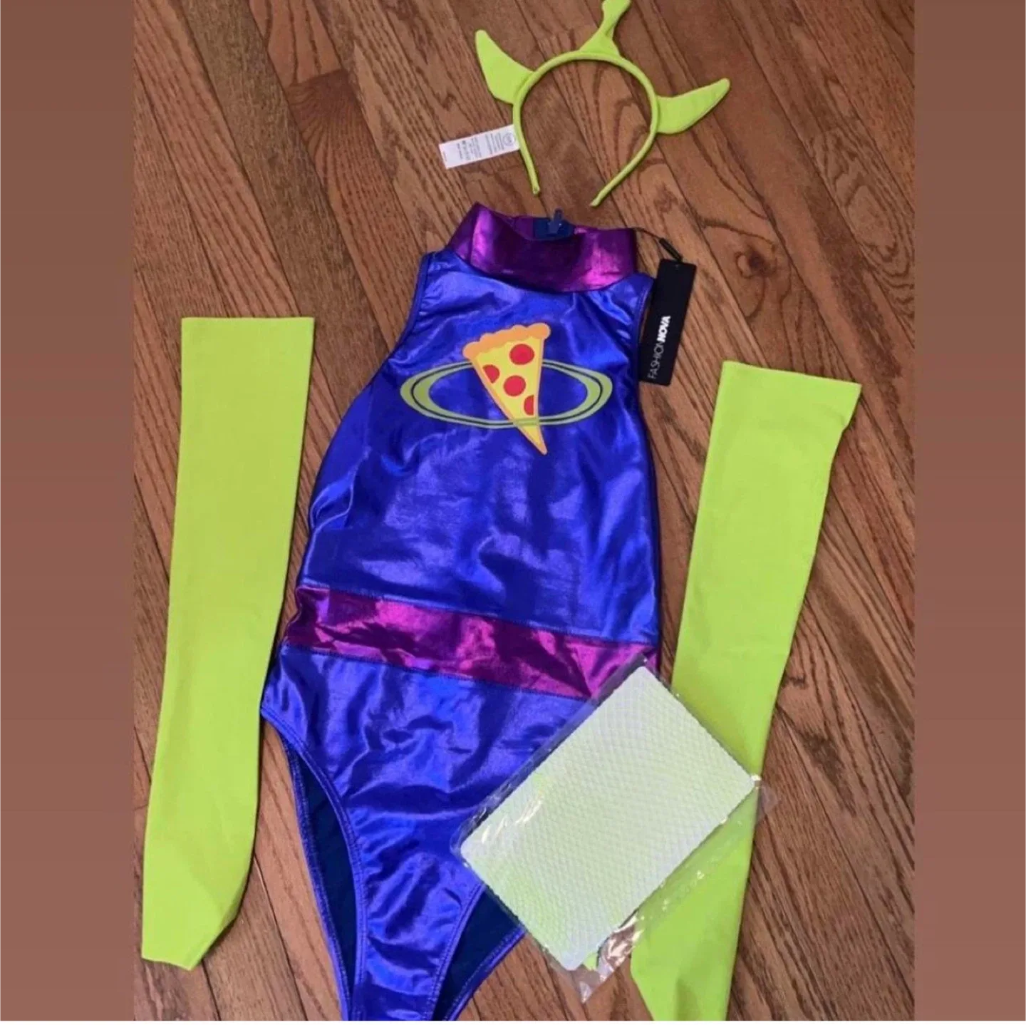 Dolls Kill The Chosen One Alien Costume Set image indicator(2)