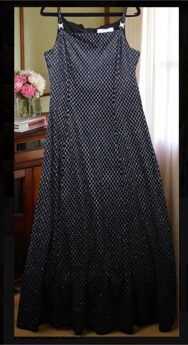 Another Thyme Black Velvet Dress - Size 18 thumbnail