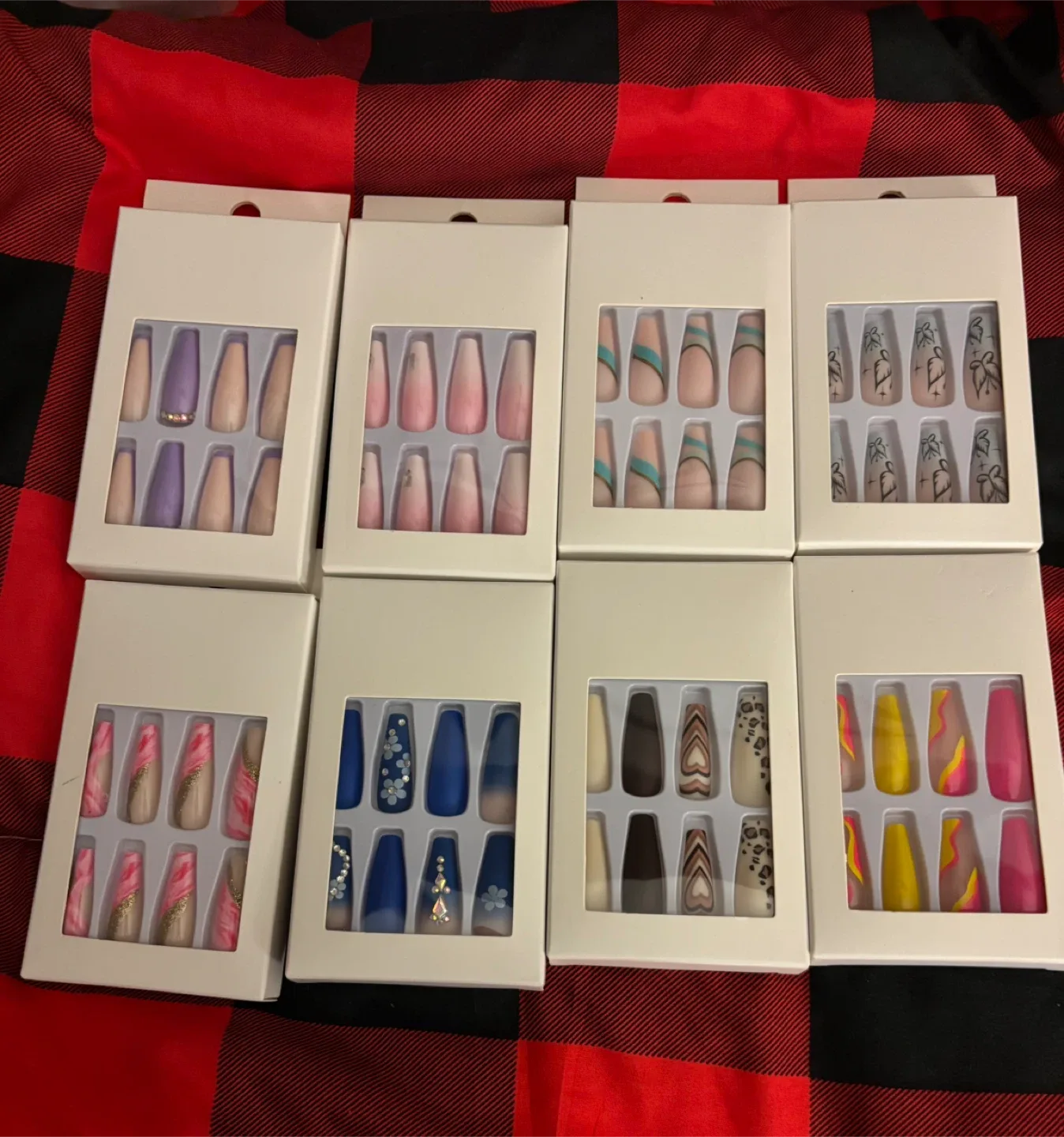 Assorted Press-On Nail Sets - New in Box! image indicator(2)