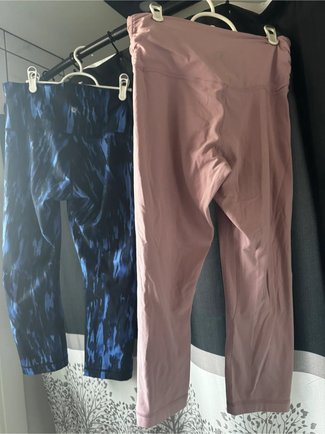 Lululemon Blue & Pink Leggings