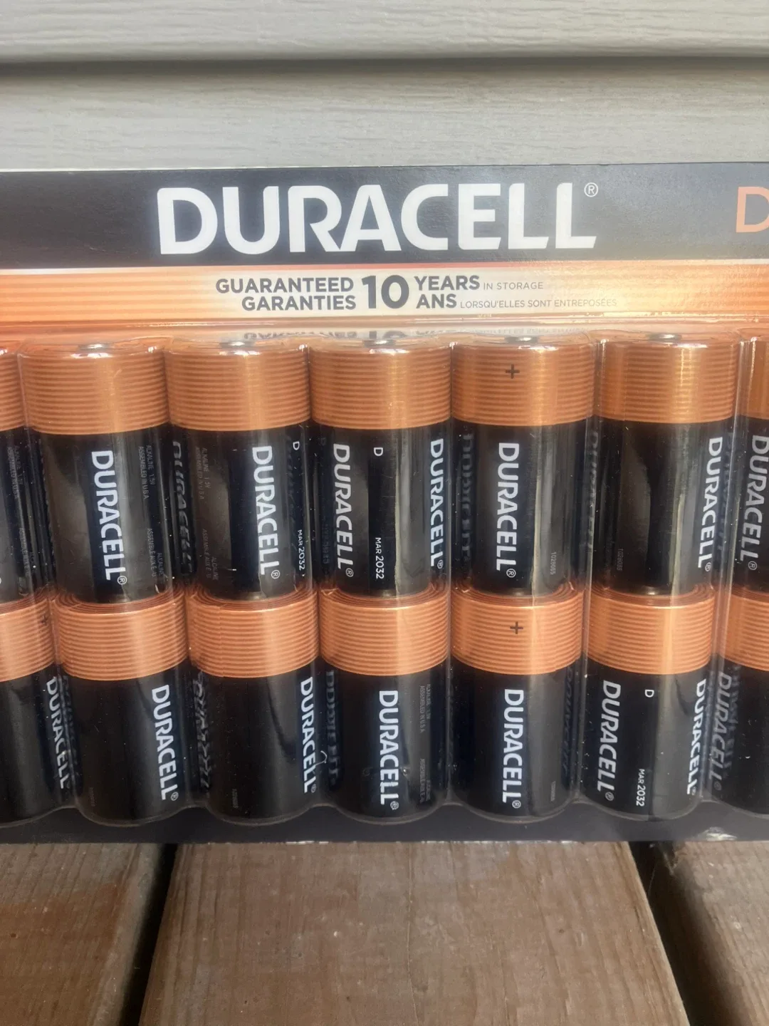 Duracell D Alkaline Batteries 14 Pack - Expiration March 2032 image indicator(5)