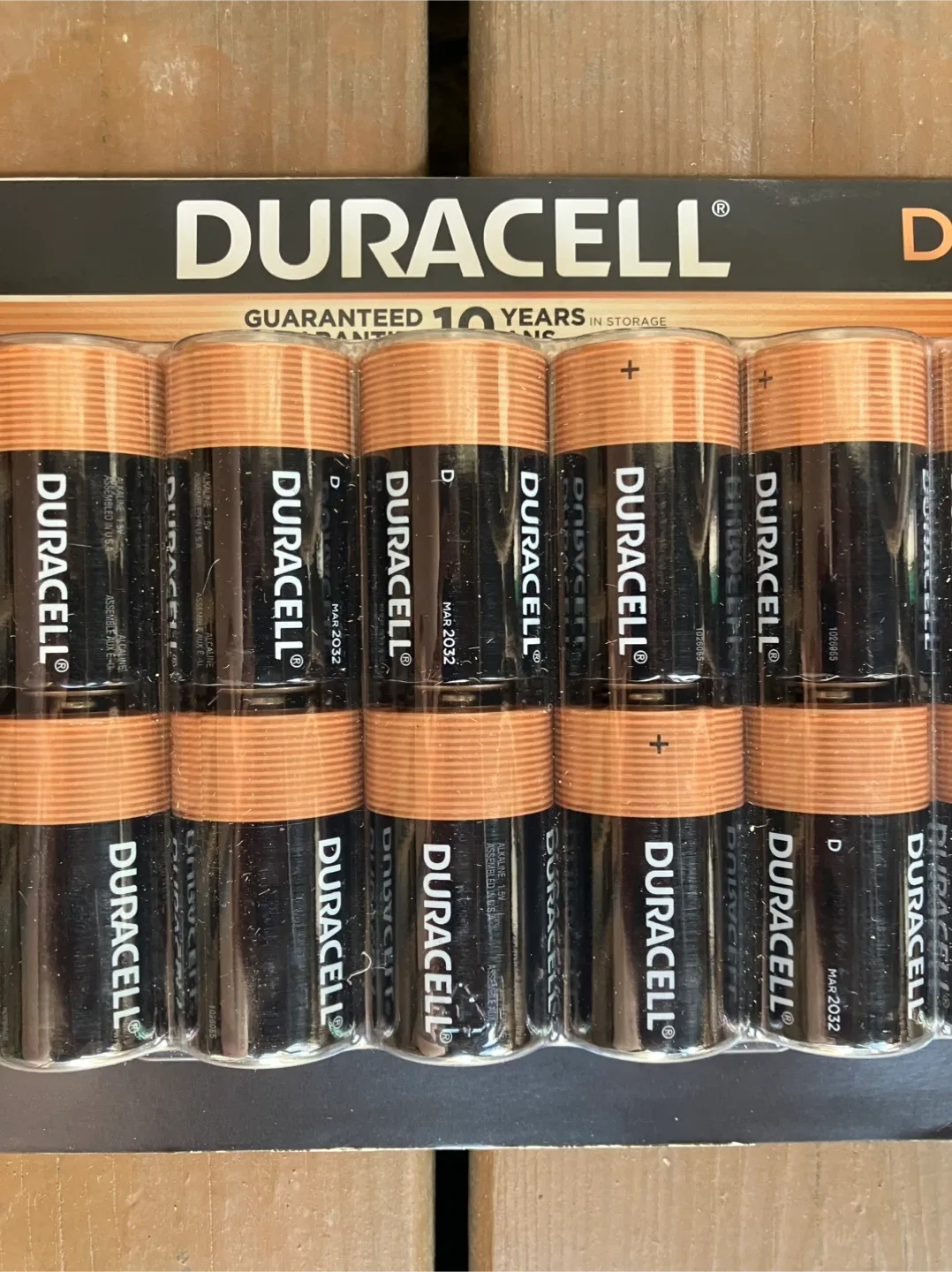 Duracell D Alkaline Batteries 14 Pack - Expiration March 2032 image indicator(2)