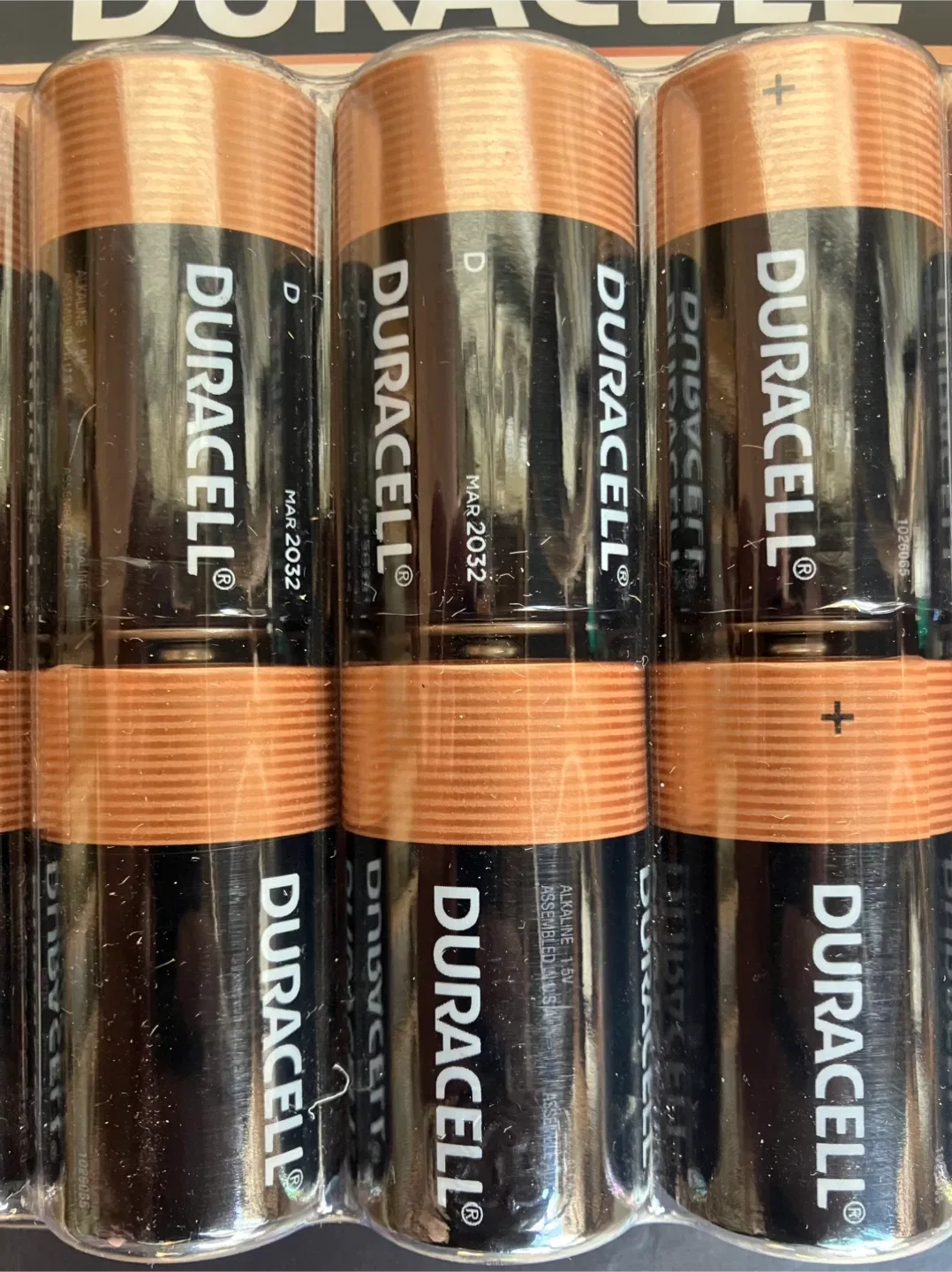 Duracell D Alkaline Batteries 14 Pack - Expiration March 2032 image indicator(10)