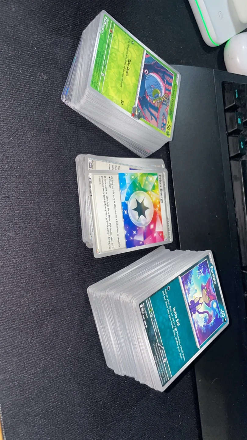 Pokemon Trading Cards - Mixed Lot image indicator(2)