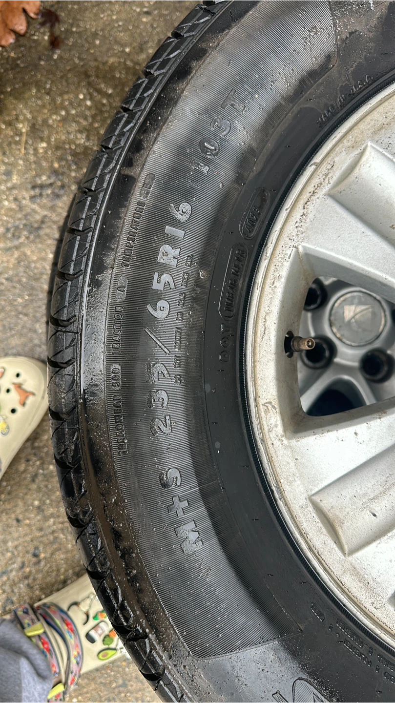 235/65R16 103T Tires - photo 2