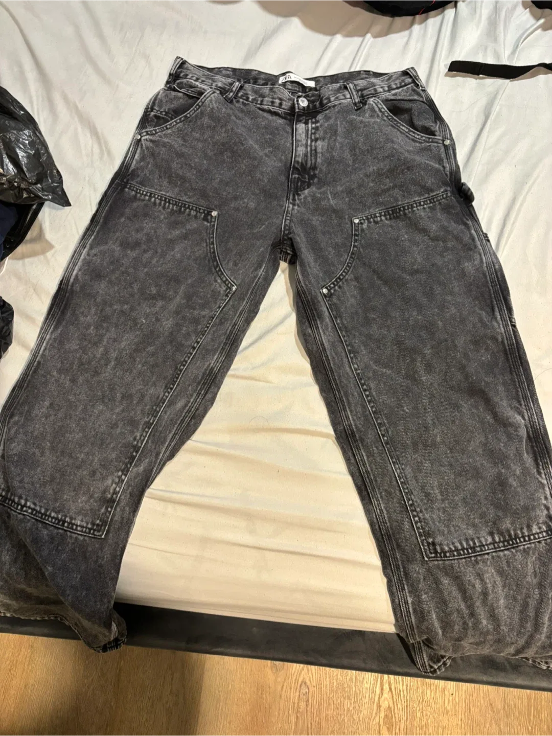 Zara Black Carpenter Jeans - Size 34 image indicator(3)