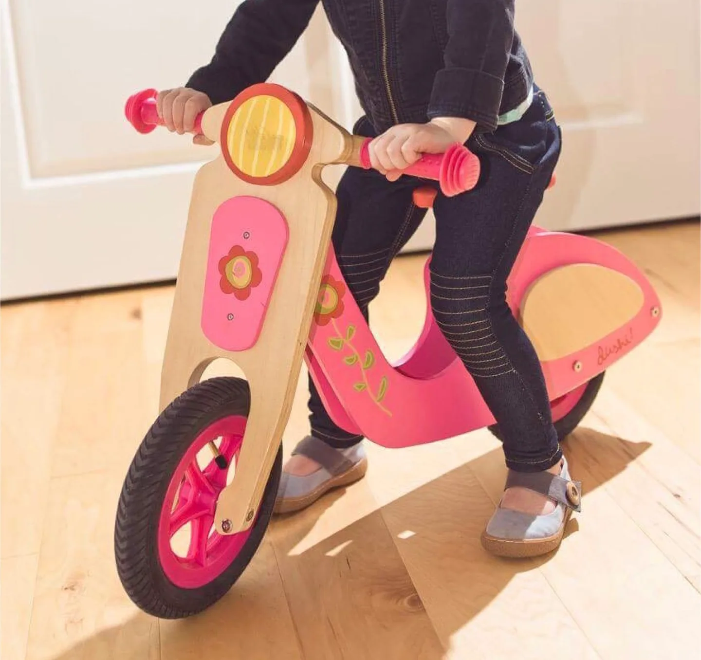 Wooden Balance Bike image indicator(2)