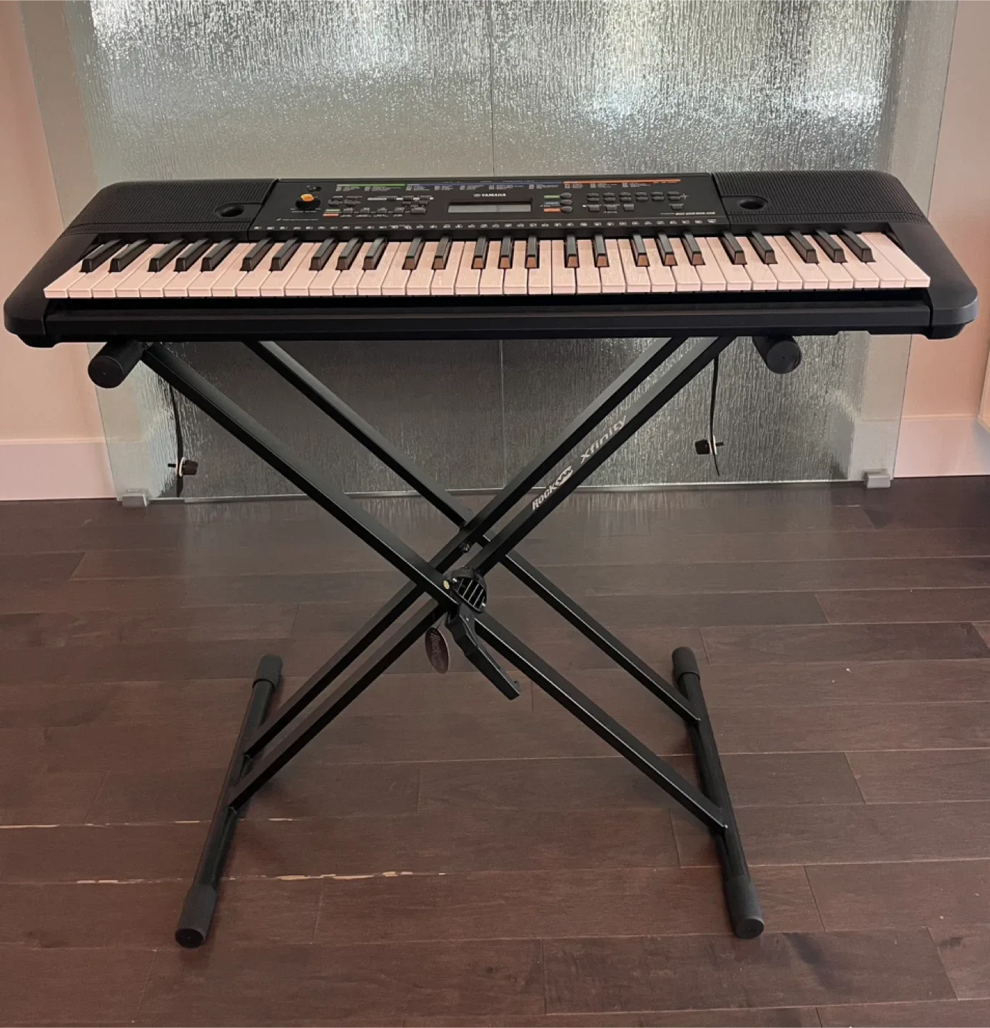 Yamaha Piano with Stand thumbnail