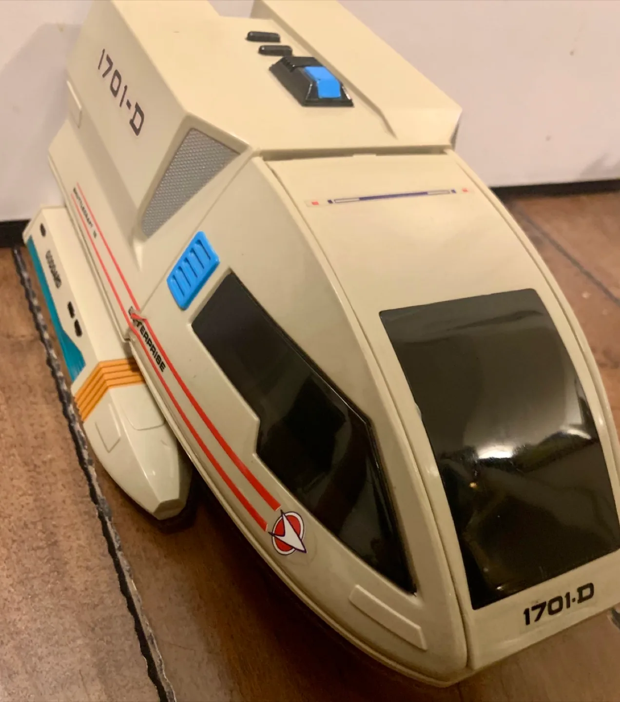 1992 Star Trek Shuttlecraft Goddard & Figures image indicator(4)