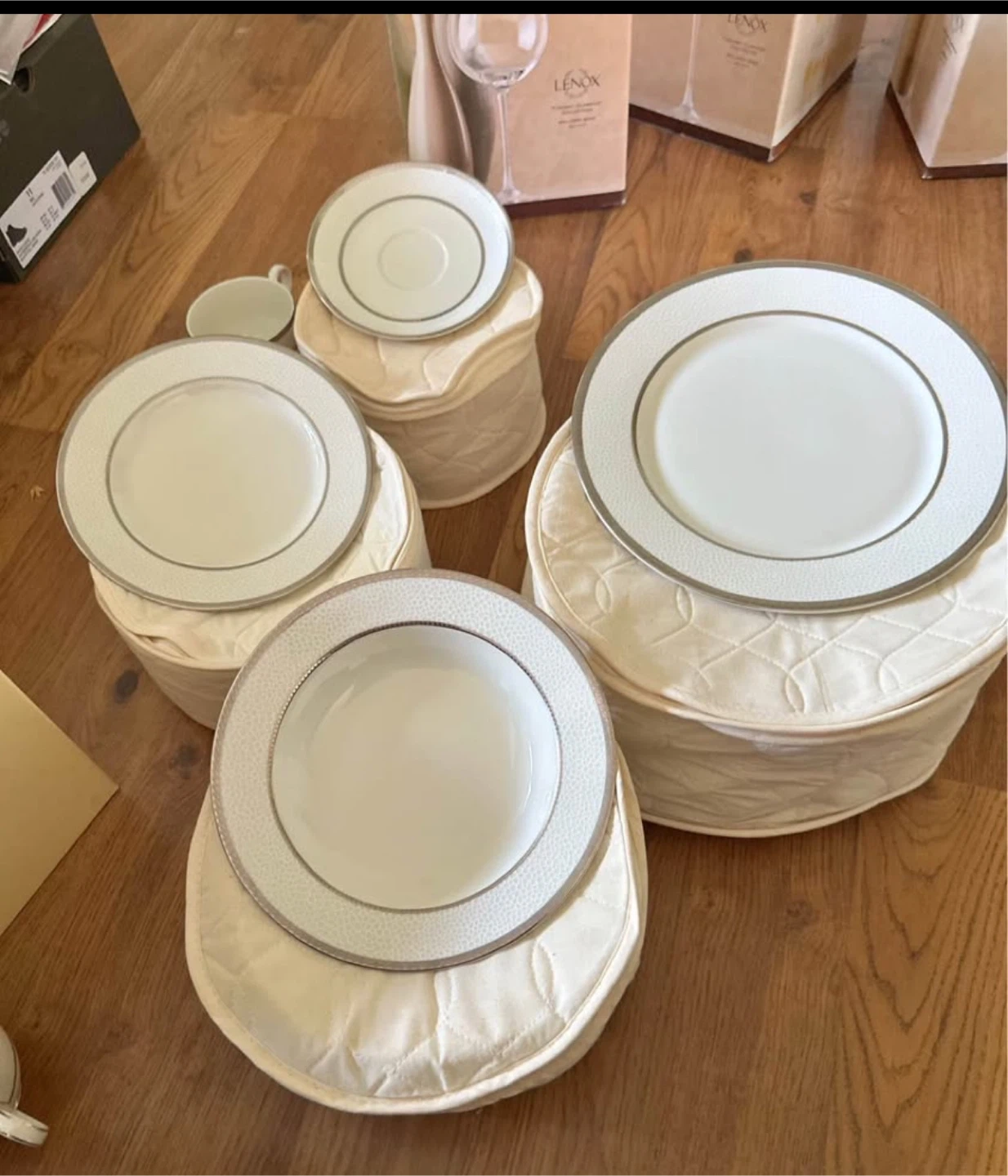 Mikasa Fine China Dinnerware Set